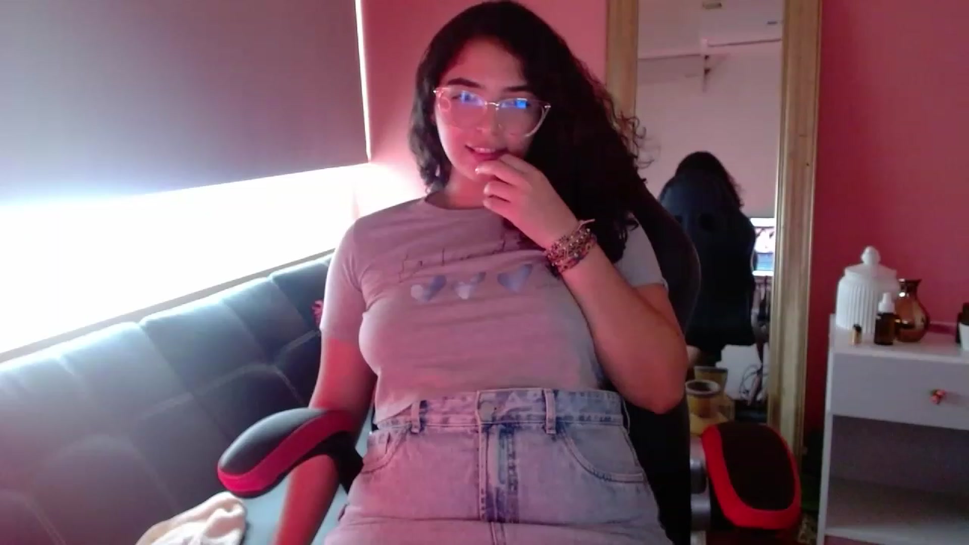 Gallery image thumbnail from Ariagaleo's myfreecams stream on, 07/16/2023, 17:26 image 8 of 20