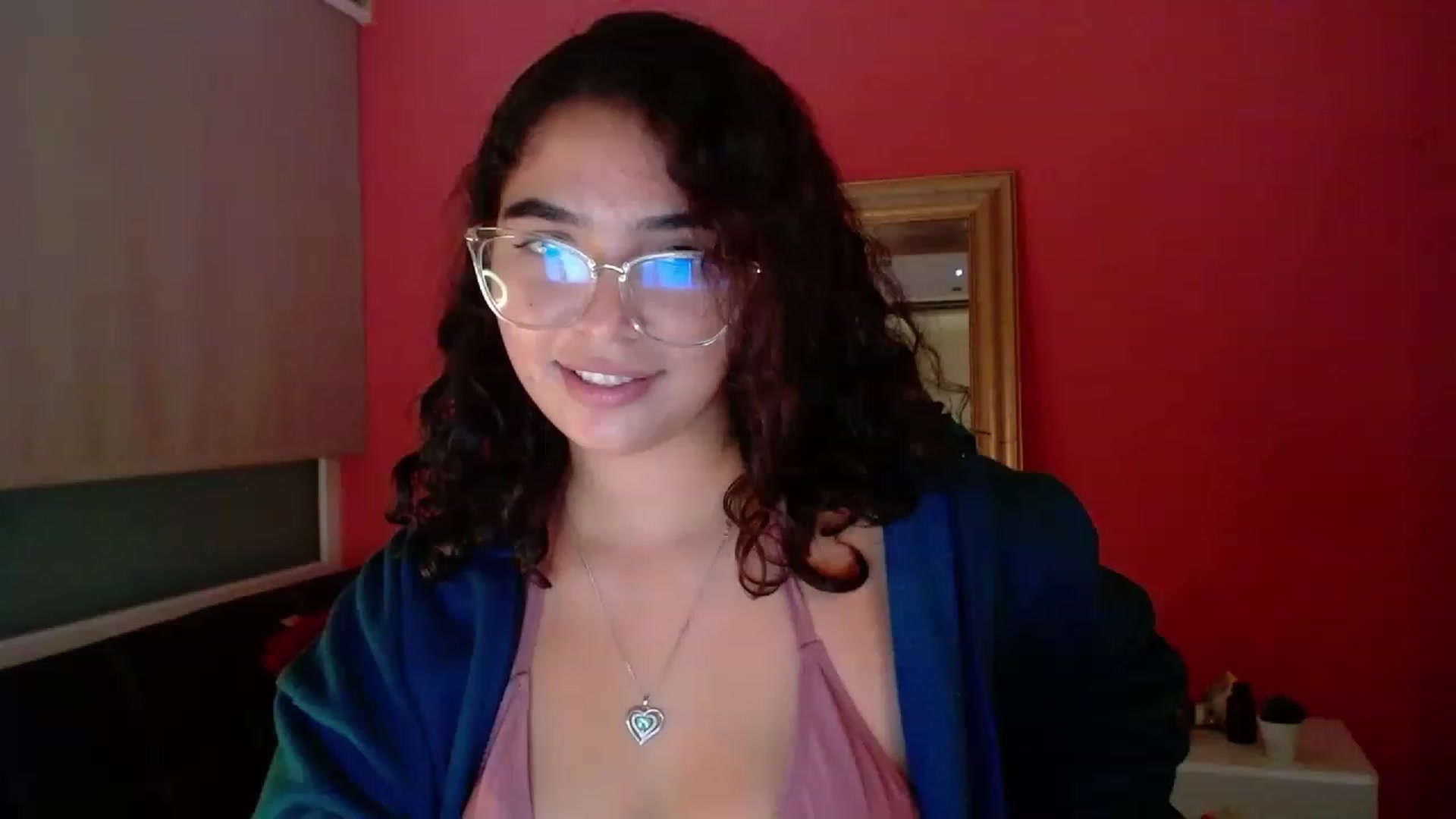 Gallery image thumbnail from Ariagaleo's myfreecams stream on, 07/19/2023, 01:20 image 10 of 20