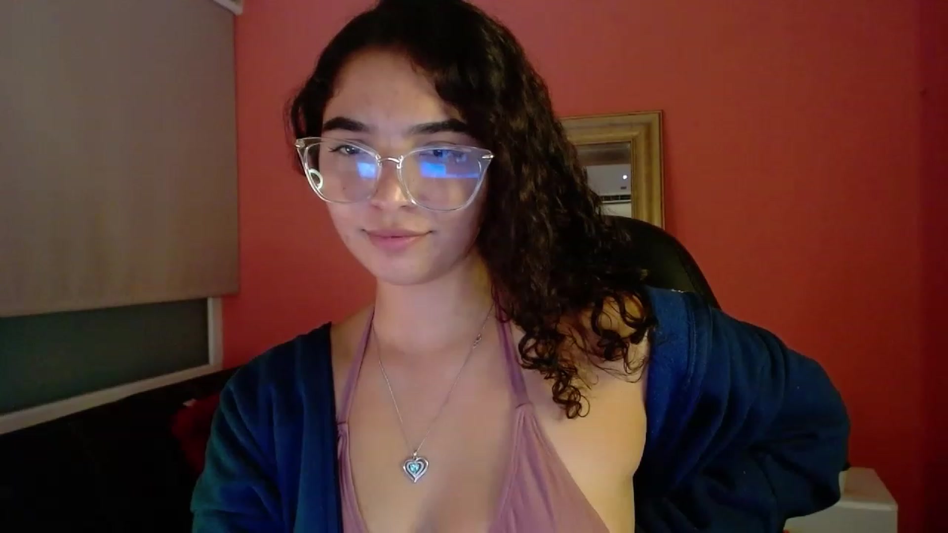 Gallery image thumbnail from Ariagaleo's myfreecams stream on, 07/19/2023, 01:20 image 18 of 20