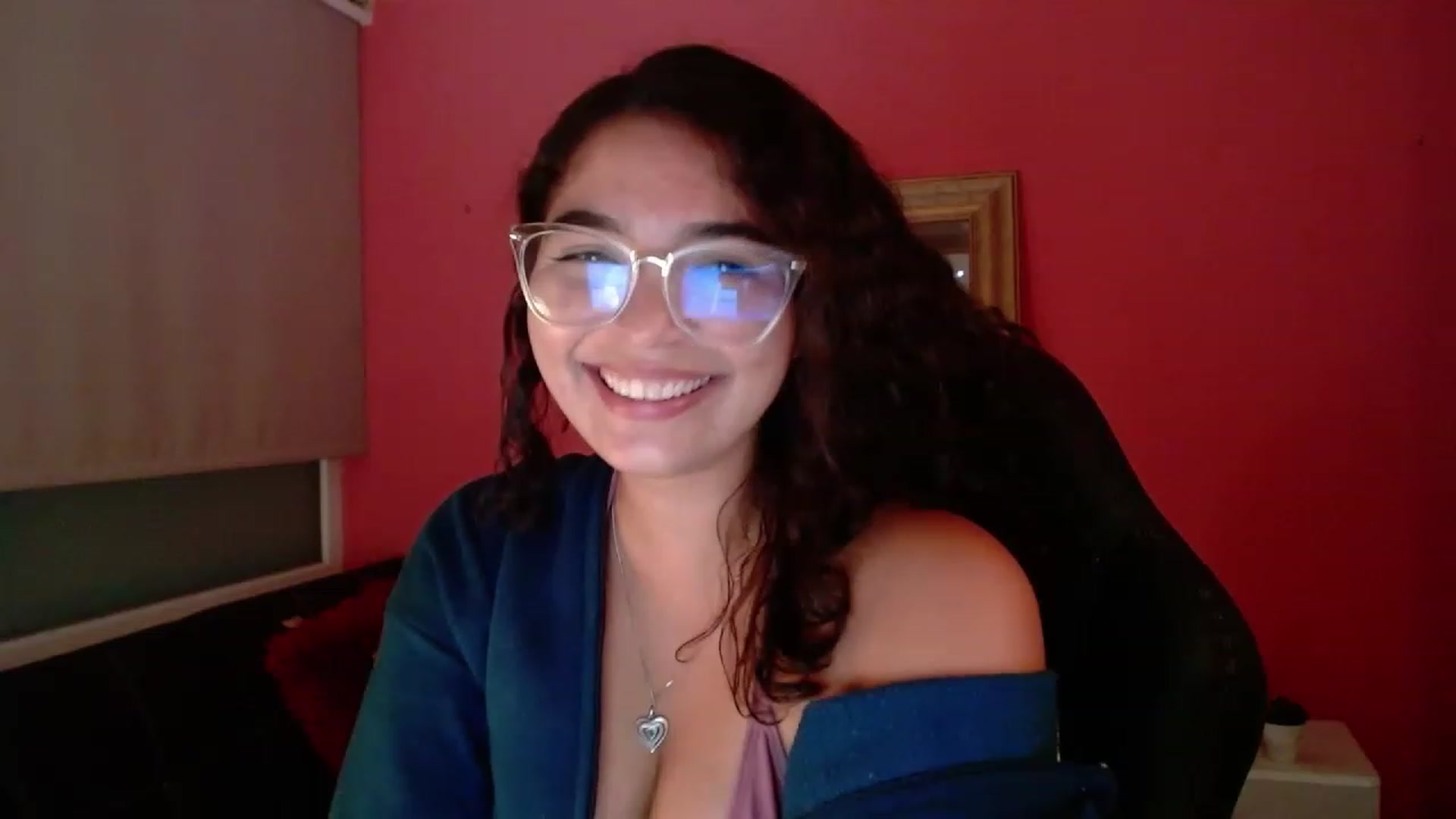 Gallery image thumbnail from Ariagaleo's myfreecams stream on, 07/19/2023, 01:20 image 14 of 20