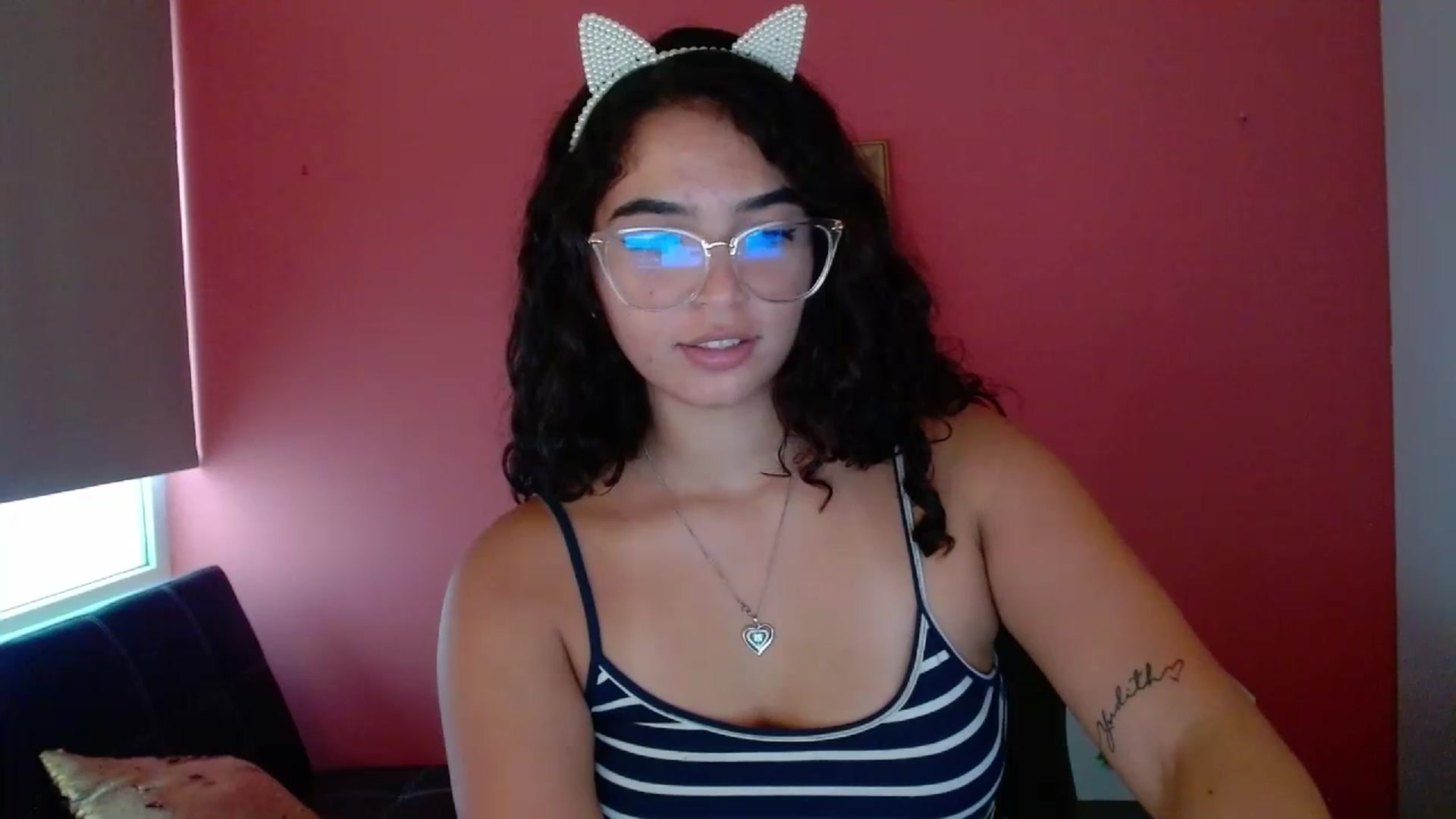 Gallery image thumbnail from Ariagaleo's myfreecams stream on, 07/19/2023, 22:06 image 6 of 20