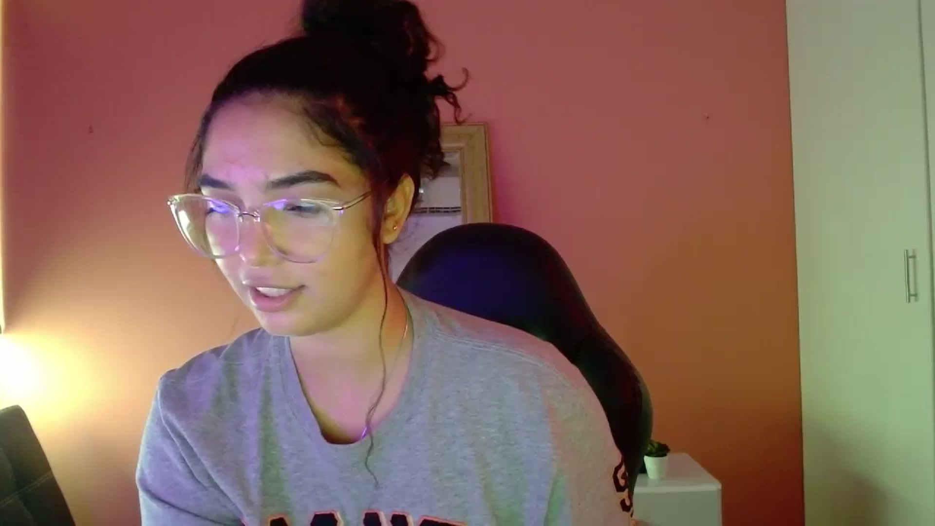 Gallery image thumbnail from Ariagaleo's myfreecams stream on, 07/22/2023, 19:08 image 4 of 20