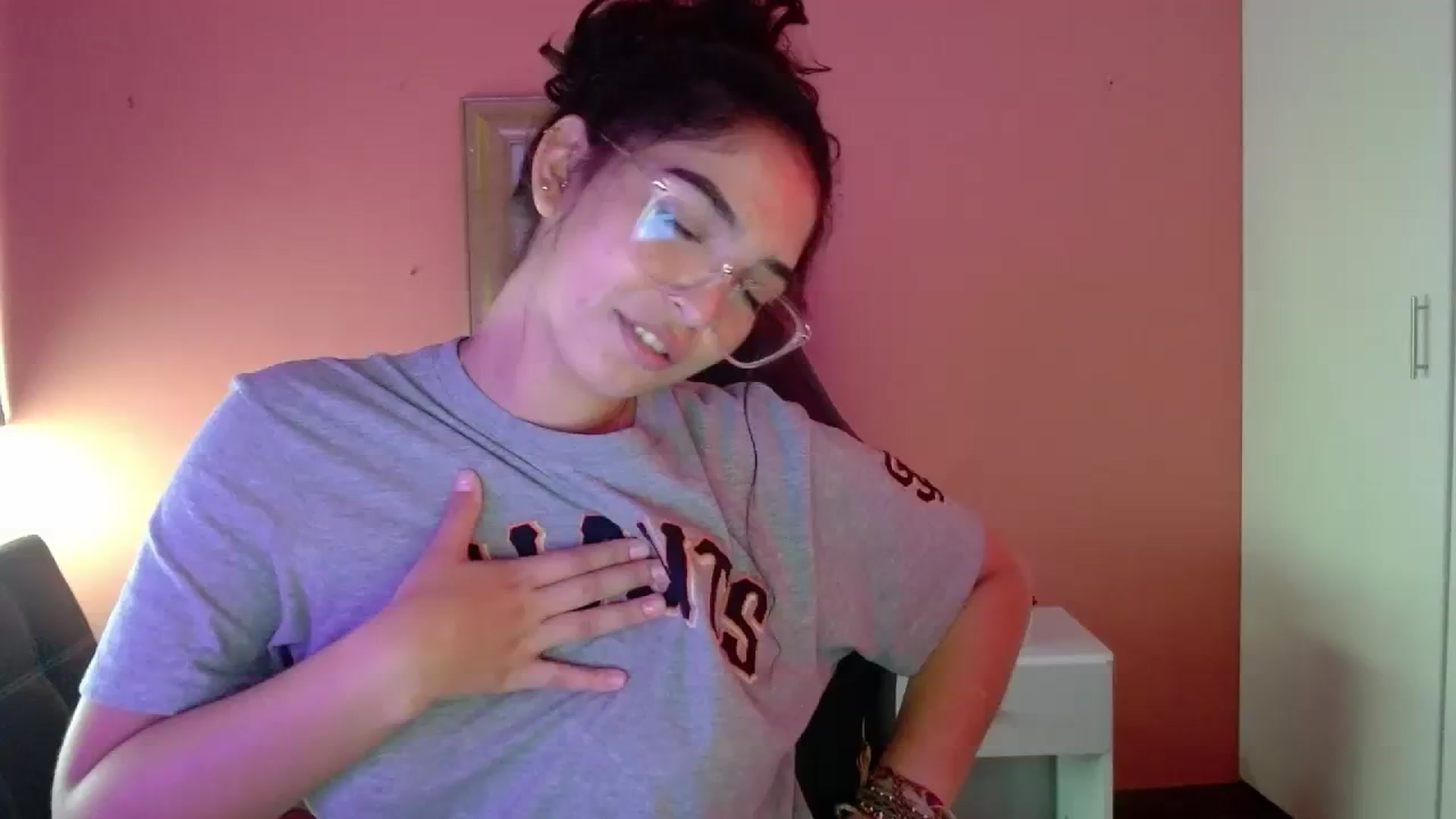 Gallery image thumbnail from Ariagaleo's myfreecams stream on, 07/22/2023, 19:08 image 17 of 20