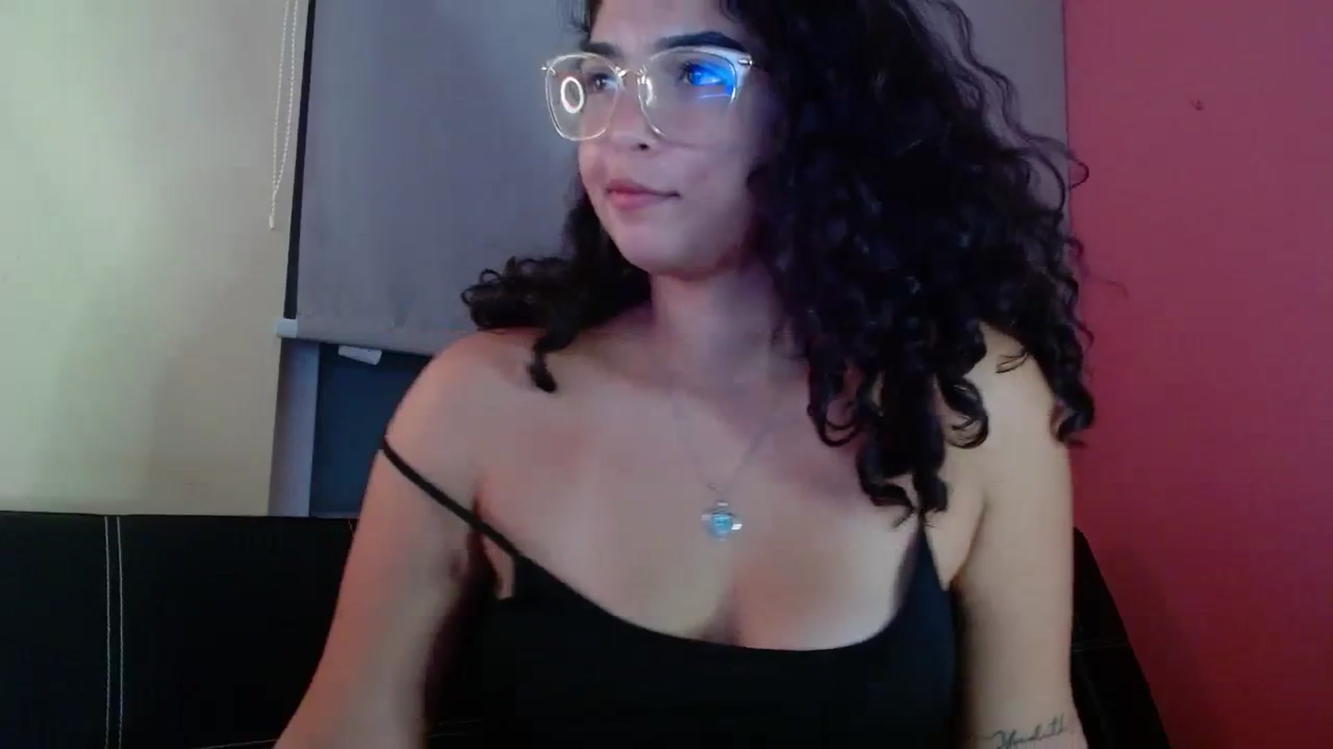 Gallery image thumbnail from Ariagaleo's myfreecams stream on, 07/24/2023, 24:41 image 9 of 20