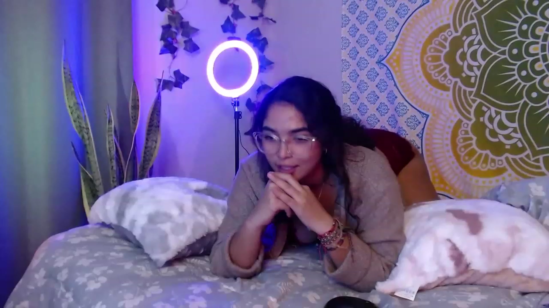 Gallery image thumbnail from Ariagaleo's myfreecams stream on, 08/06/2023, 09:25 image 17 of 20