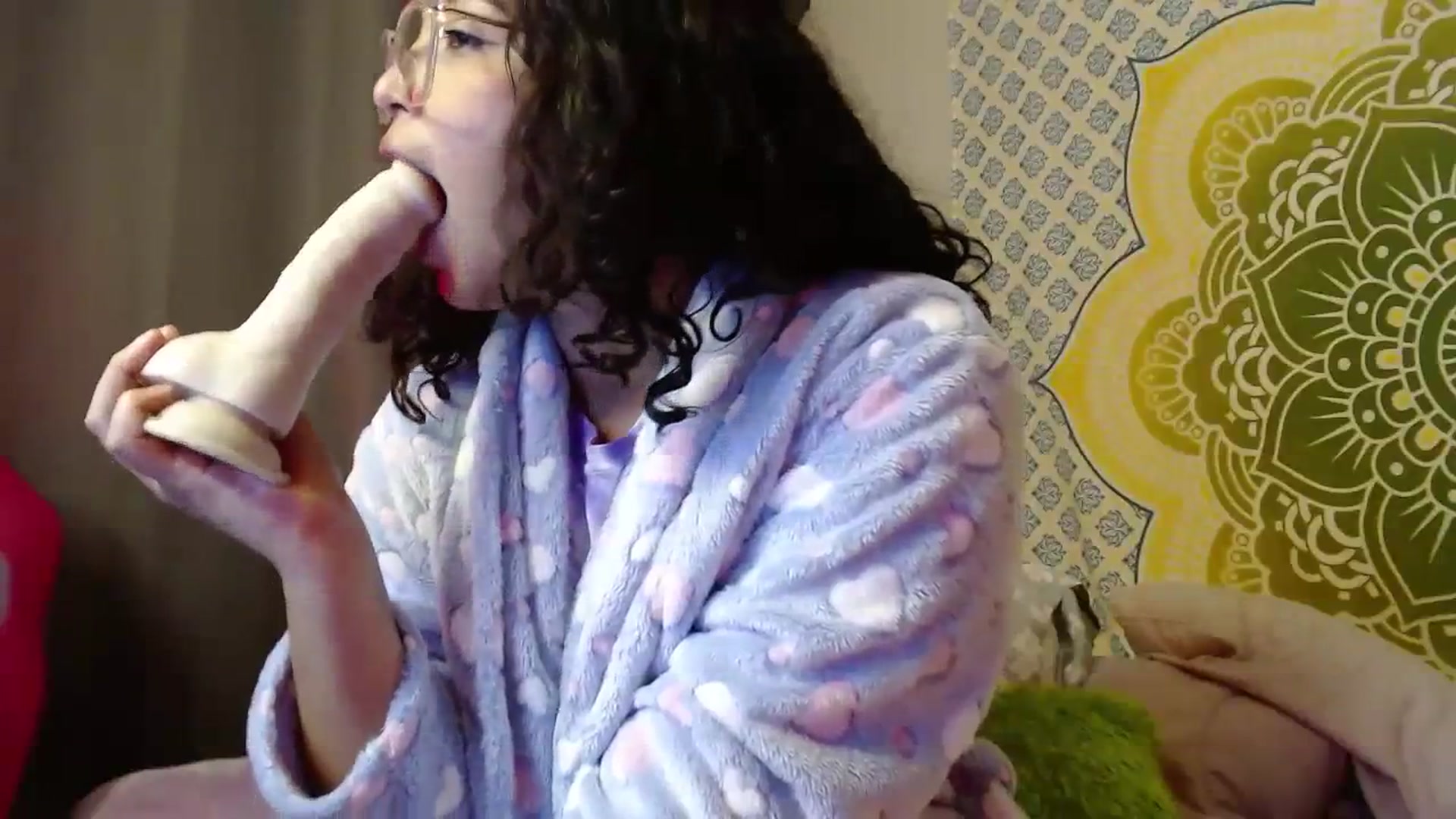 Gallery image thumbnail from Ariagaleo's myfreecams stream on, 08/09/2023, 24:51 image 12 of 20