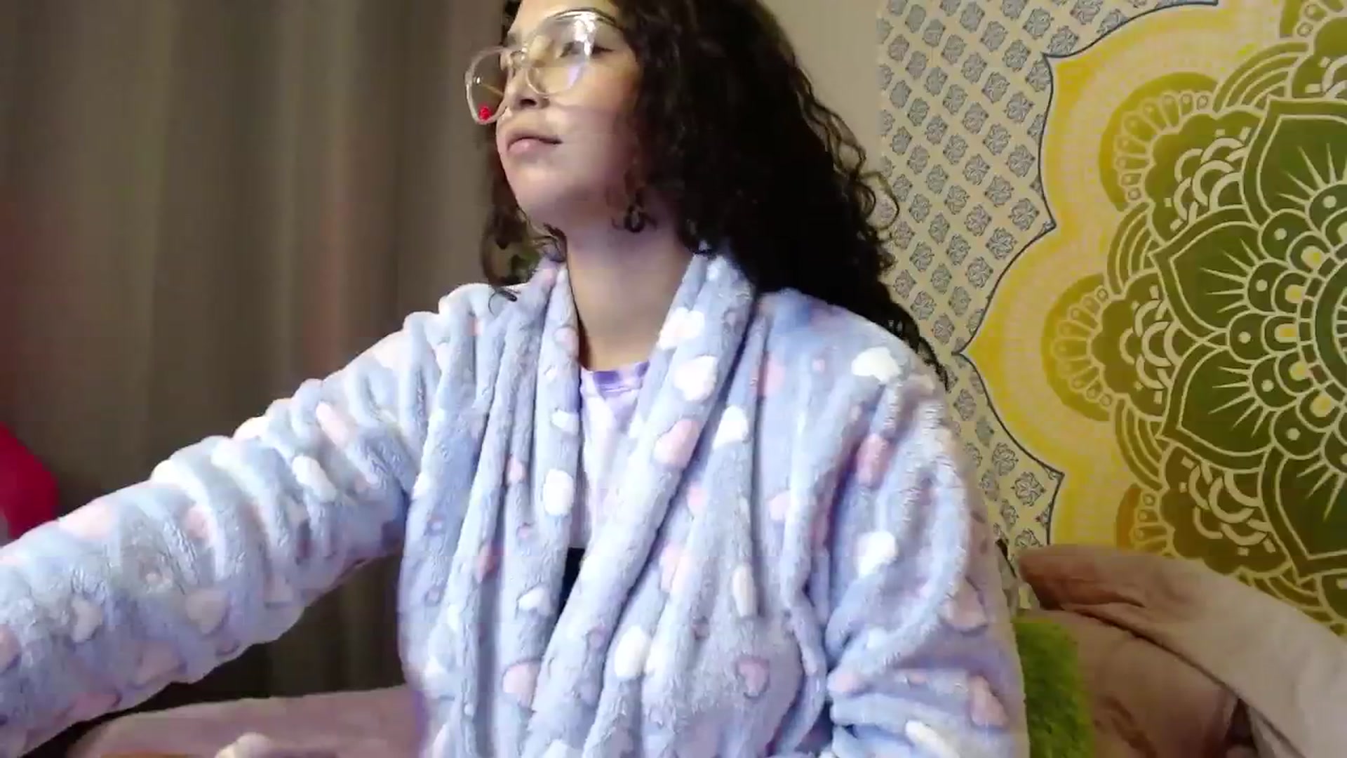 Gallery image thumbnail from Ariagaleo's myfreecams stream on, 08/09/2023, 24:51 image 6 of 20