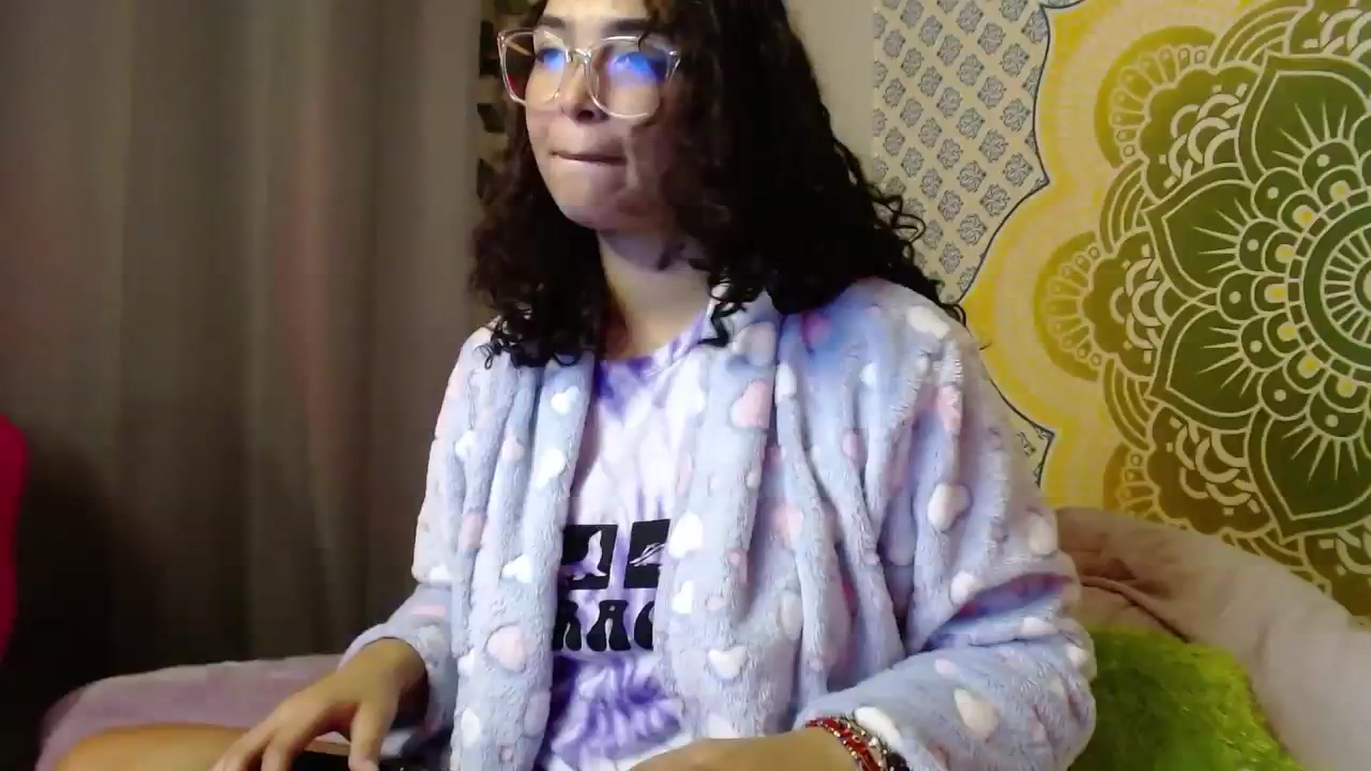 Gallery image thumbnail from Ariagaleo's myfreecams stream on, 08/09/2023, 24:51 image 19 of 20