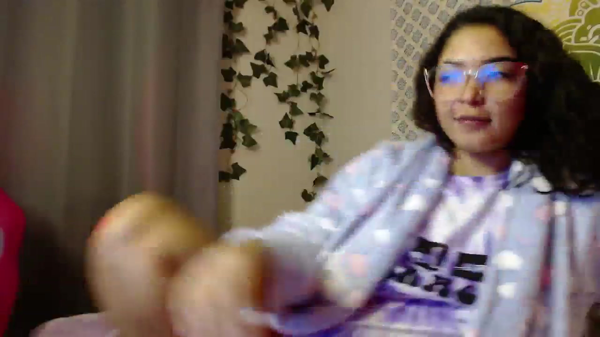 Gallery image thumbnail from Ariagaleo's myfreecams stream on, 08/09/2023, 24:51 image 3 of 20