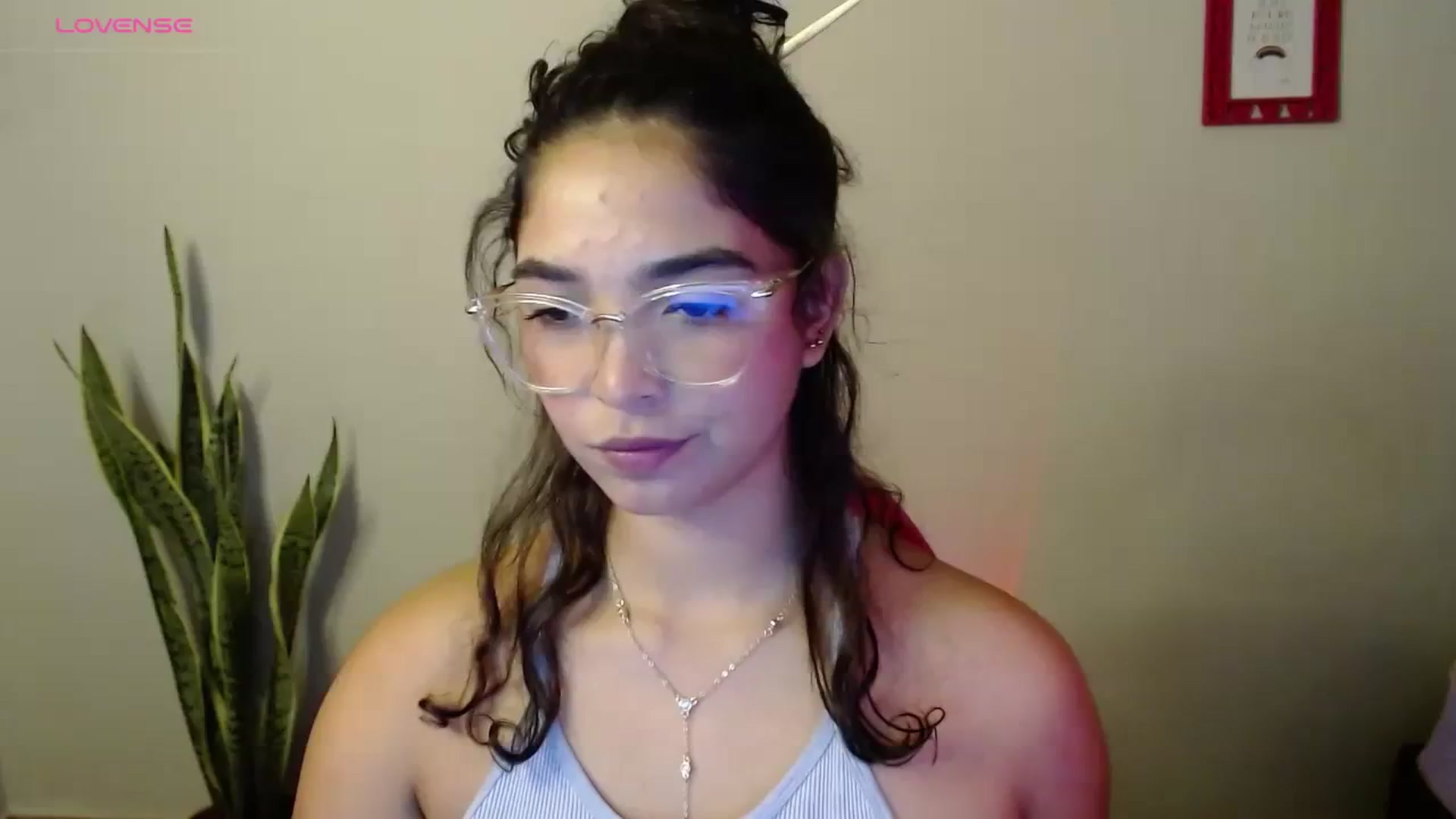 Gallery image thumbnail from Ariagaleo's myfreecams stream on, 08/17/2023, 21:25 image 19 of 20