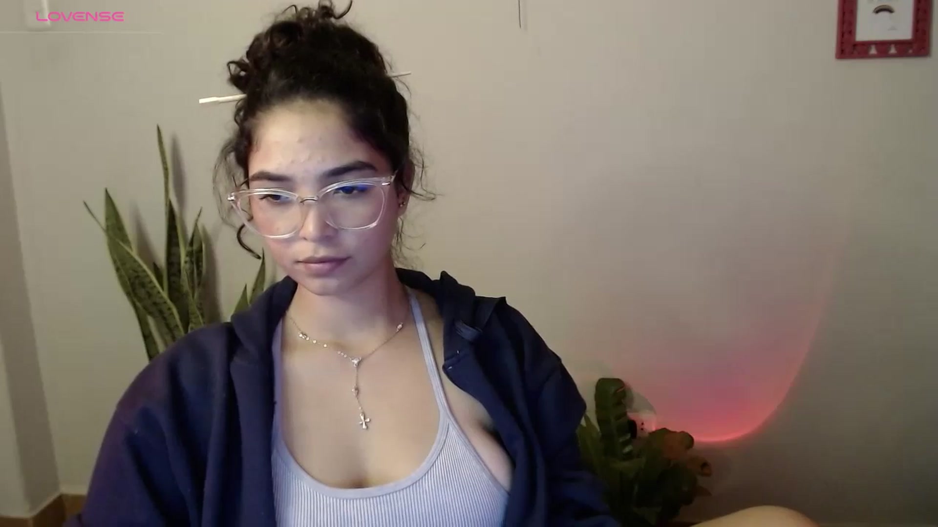 Gallery image thumbnail from Ariagaleo's myfreecams stream on, 08/18/2023, 24:41 image 11 of 20