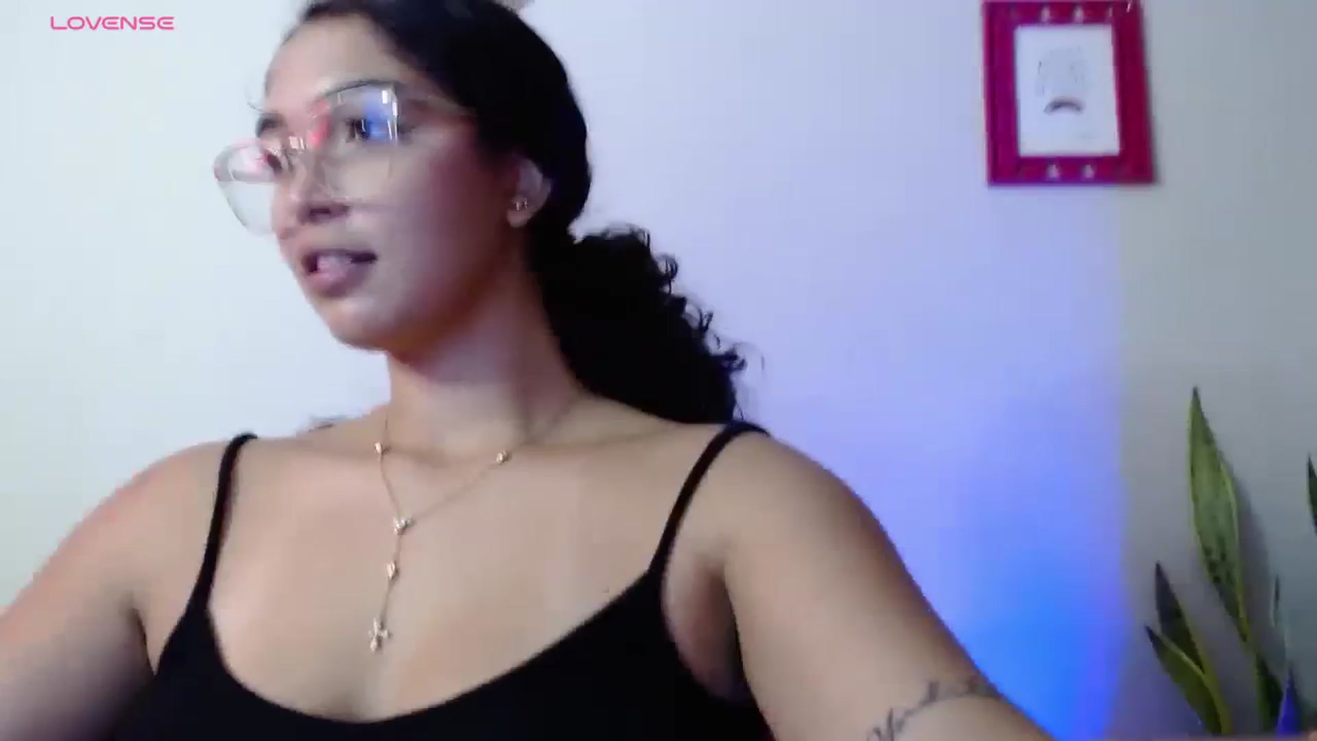 Gallery image thumbnail from Ariagaleo's myfreecams stream on, 08/24/2023, 20:34 image 15 of 20