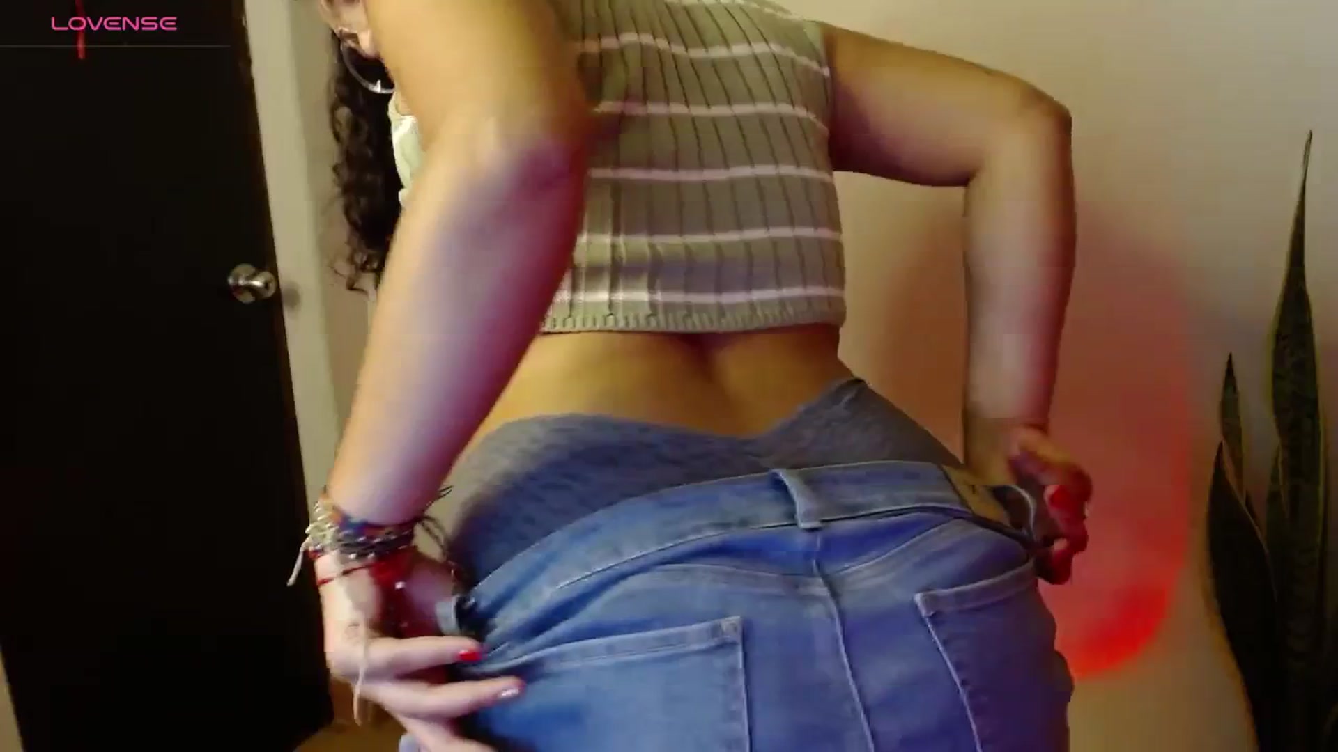 Gallery image thumbnail from Ariagaleo's myfreecams stream on, 08/30/2023, 18:47 image 11 of 20