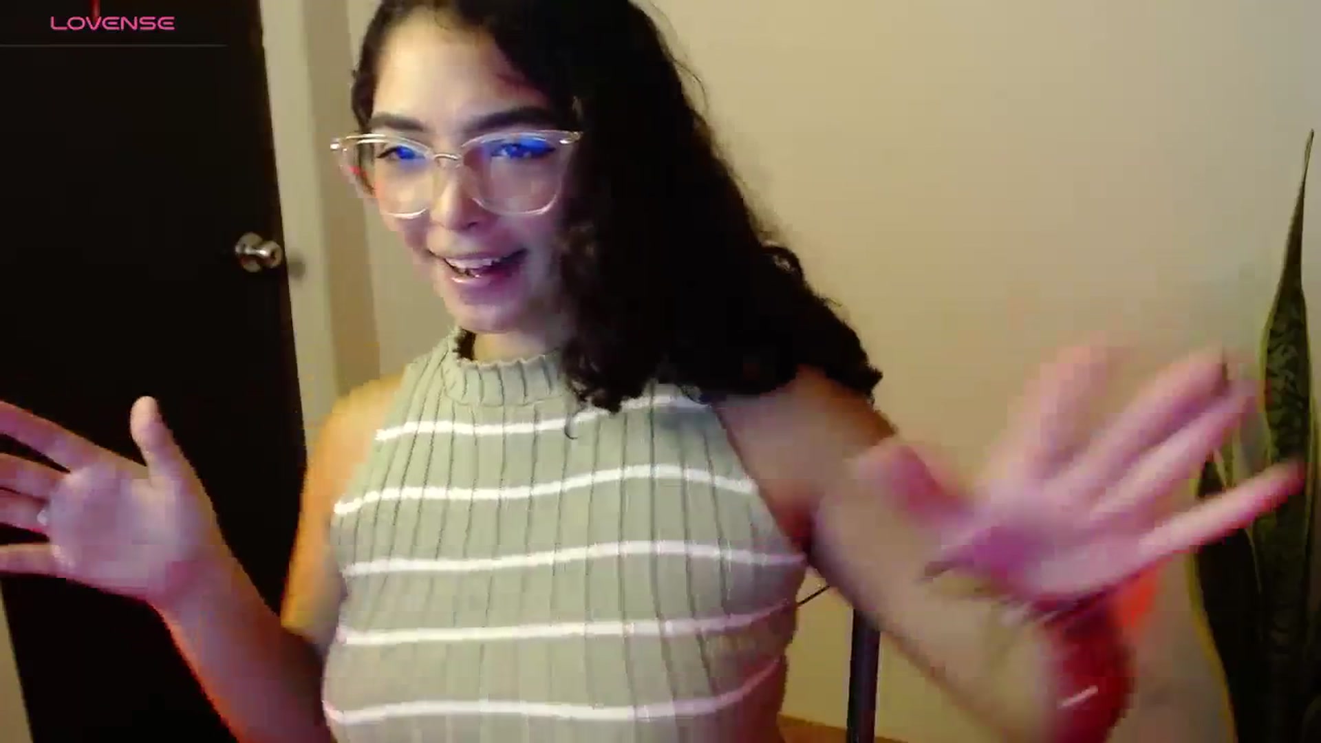 Gallery image thumbnail from Ariagaleo's myfreecams stream on, 08/30/2023, 18:47 image 7 of 20