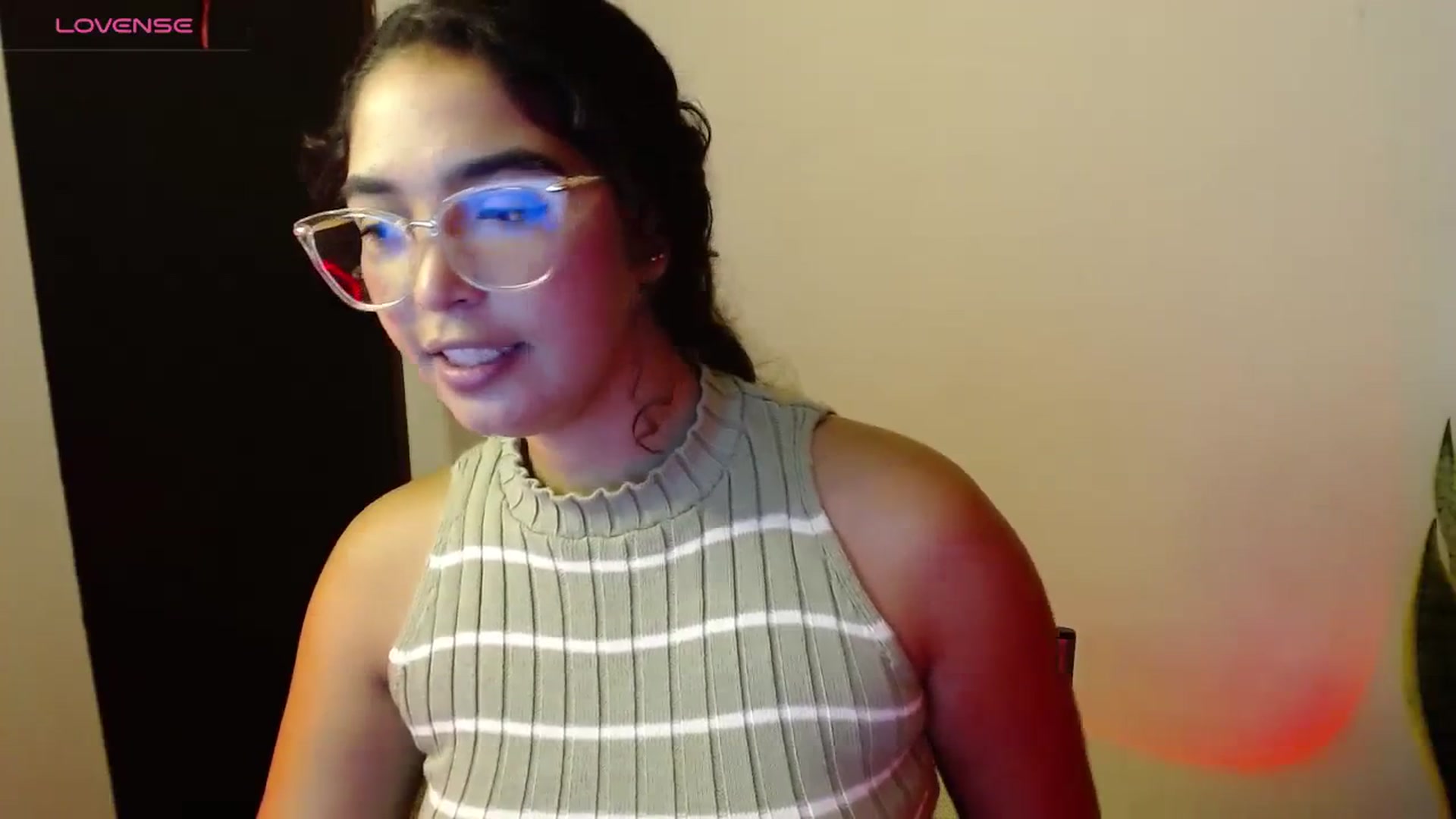 Gallery image thumbnail from Ariagaleo's myfreecams stream on, 08/30/2023, 19:40 image 11 of 20