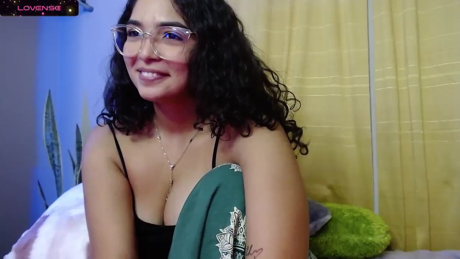 Gallery image thumbnail from Ariagaleo's myfreecams stream on, 09/08/2023, 22:03 image 20 of 20
