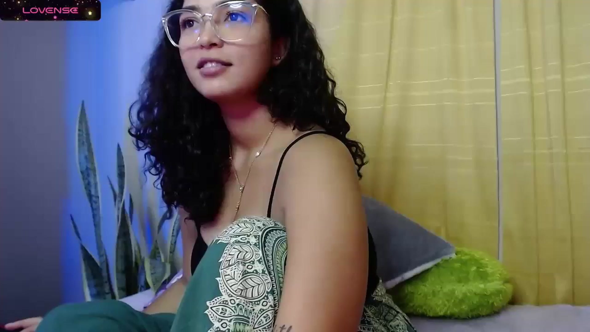 Gallery image thumbnail from Ariagaleo's myfreecams stream on, 09/08/2023, 22:03 image 13 of 20