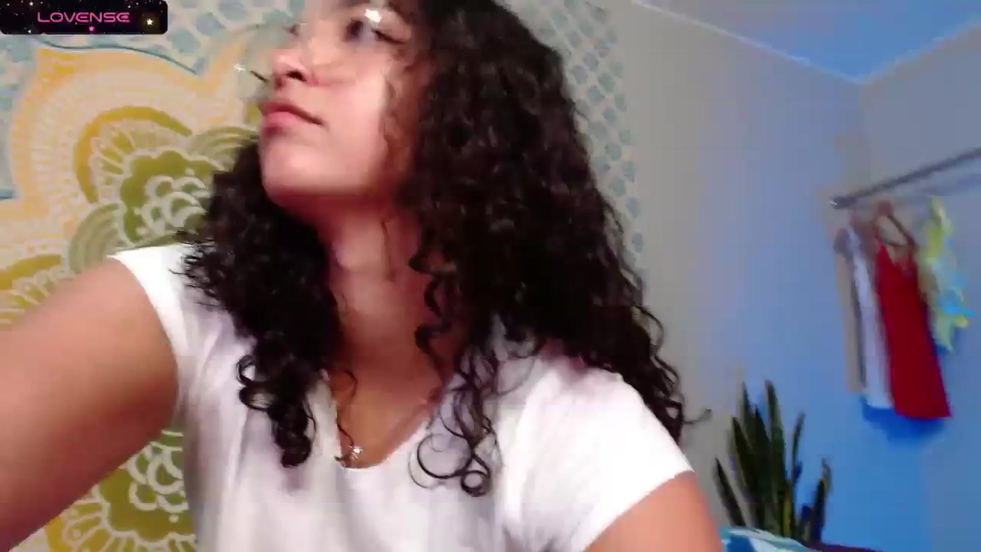 Gallery image thumbnail from Ariagaleo's myfreecams stream on, 10/01/2023, 24:32 image 9 of 20
