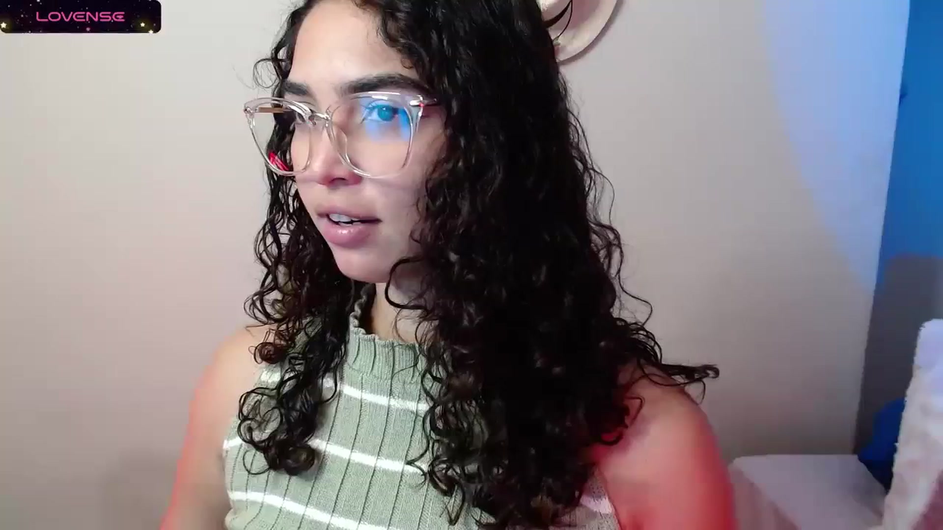 Gallery image thumbnail from Ariagaleo's myfreecams stream on, 10/08/2023, 03:22 image 3 of 20