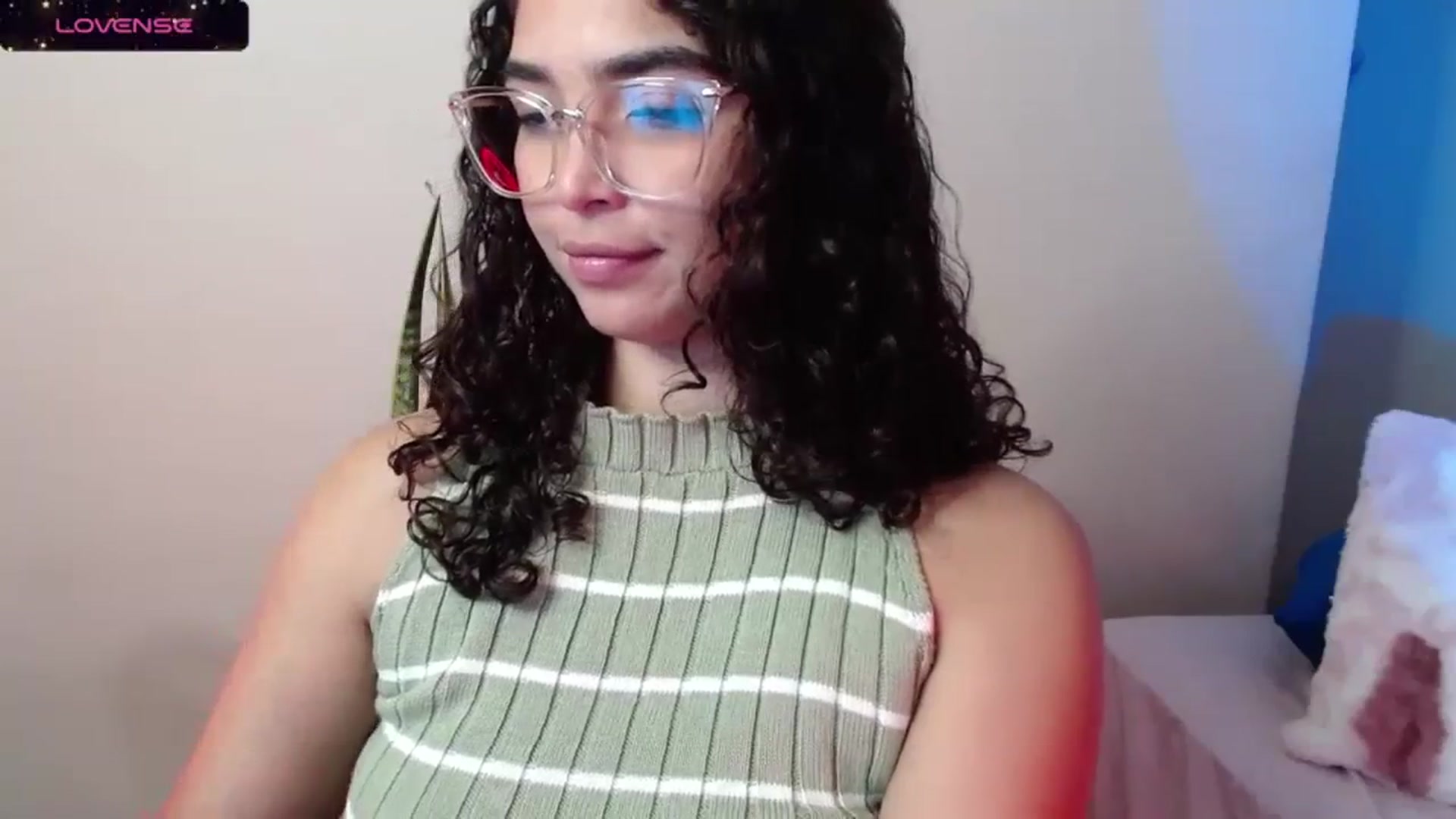 Gallery image thumbnail from Ariagaleo's myfreecams stream on, 10/08/2023, 03:22 image 8 of 20
