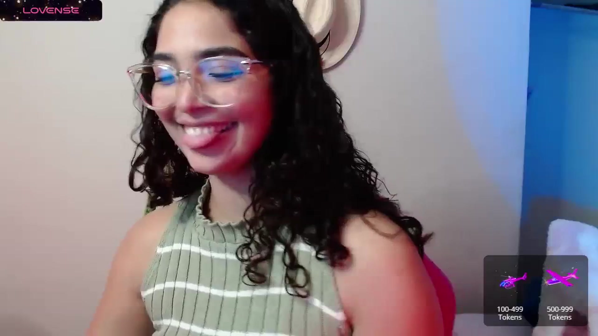 Gallery image thumbnail from Ariagaleo's myfreecams stream on, 10/08/2023, 03:22 image 19 of 20