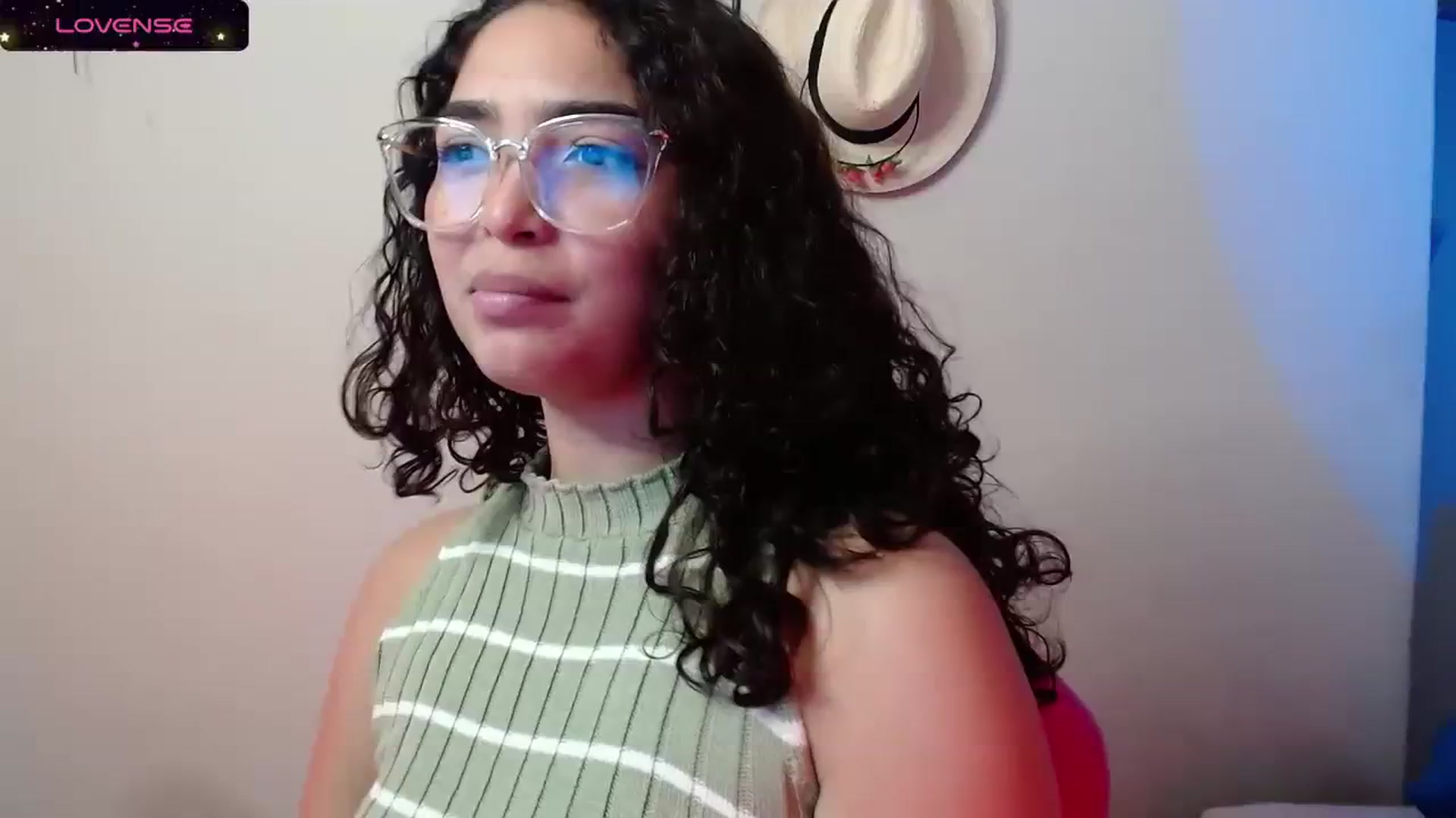 Gallery image thumbnail from Ariagaleo's myfreecams stream on, 10/08/2023, 03:34 image 18 of 20