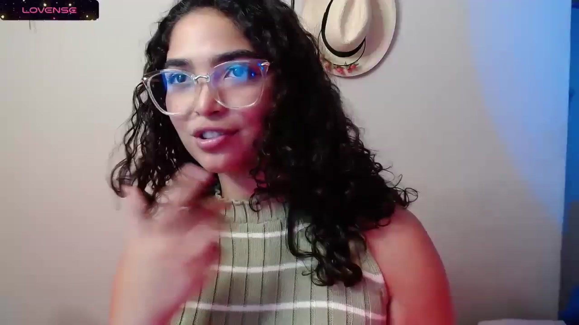 Gallery image thumbnail from Ariagaleo's myfreecams stream on, 10/08/2023, 03:34 image 20 of 20