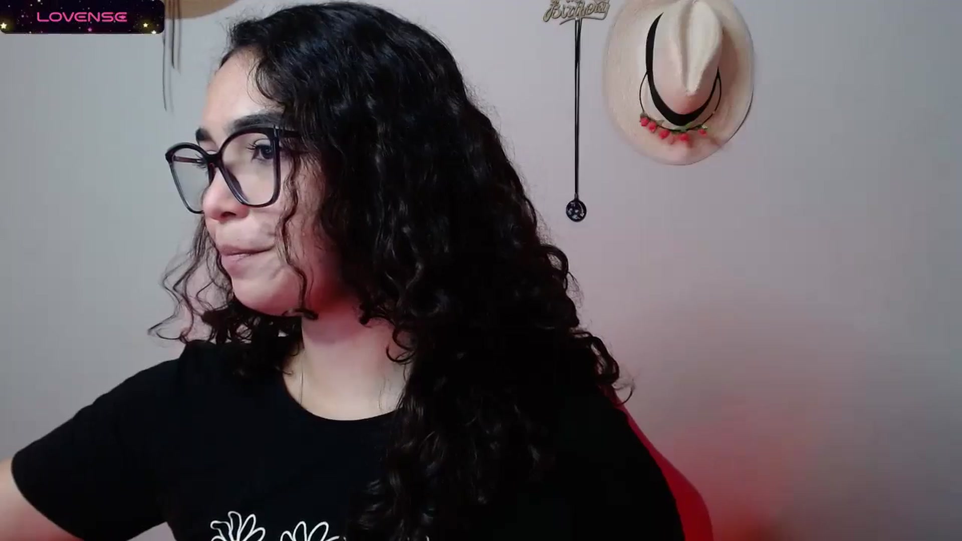 Gallery image thumbnail from Ariagaleo's myfreecams stream on, 10/12/2023, 18:18 image 9 of 20
