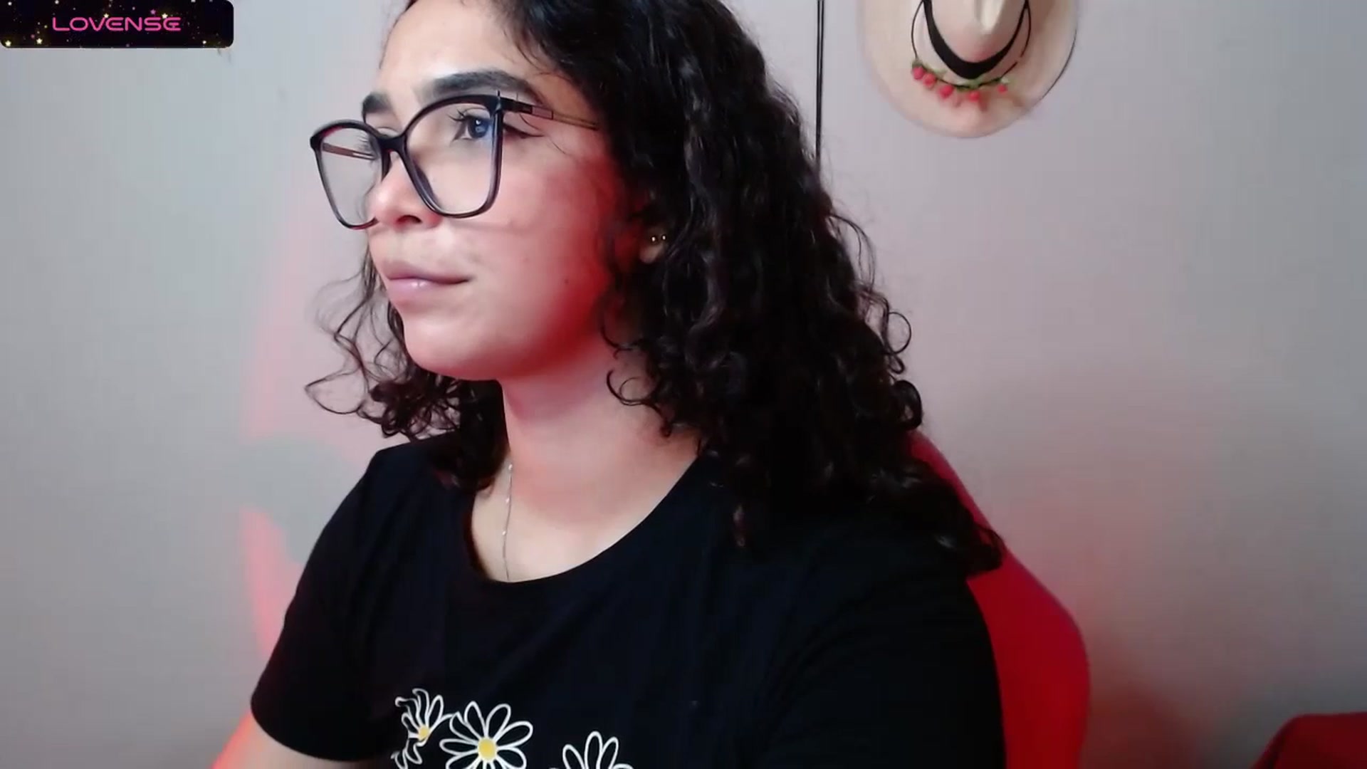 Gallery image thumbnail from Ariagaleo's myfreecams stream on, 10/12/2023, 18:18 image 11 of 20