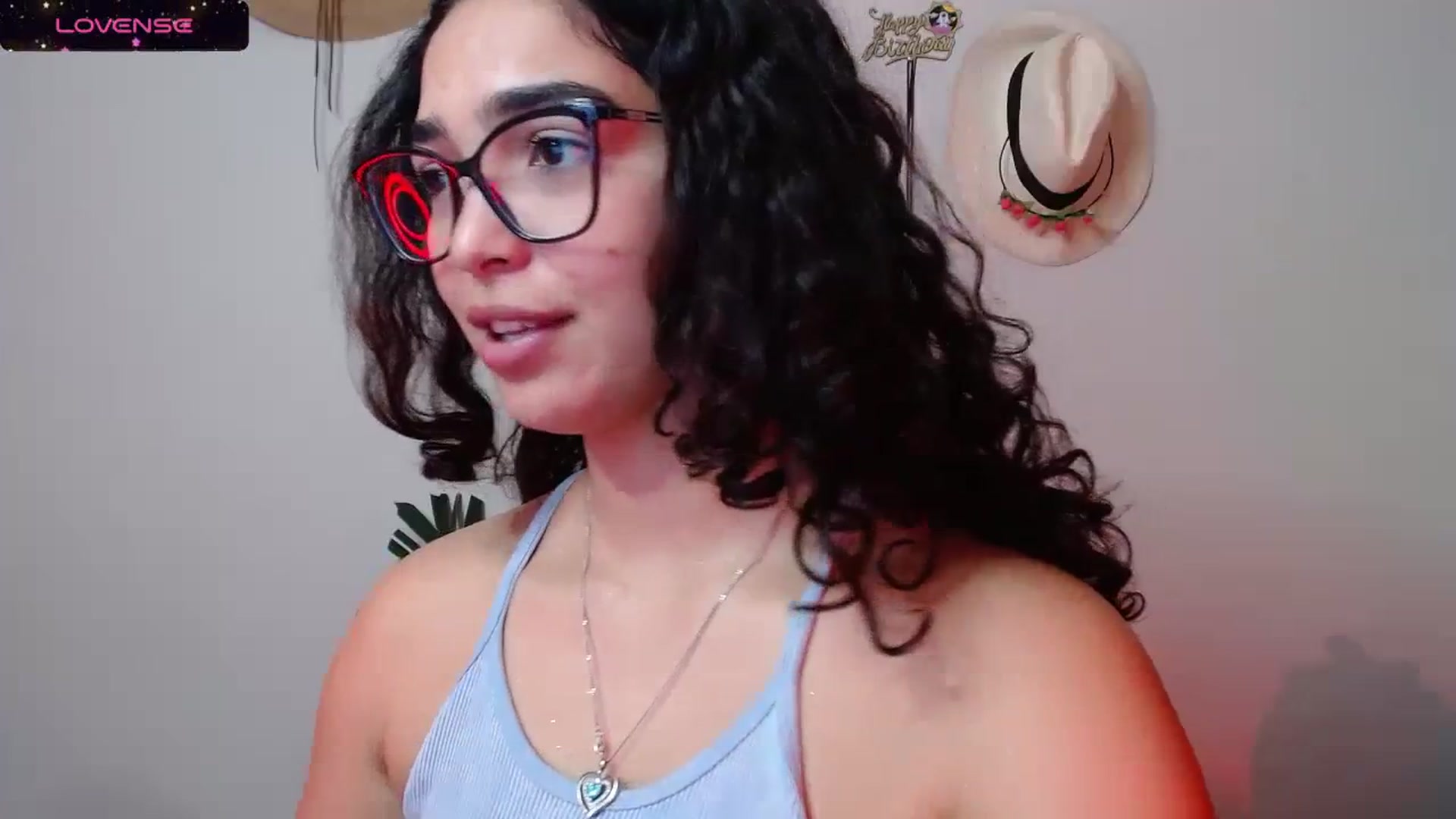 Gallery image thumbnail from Ariagaleo's myfreecams stream on, 10/13/2023, 20:33 image 2 of 20