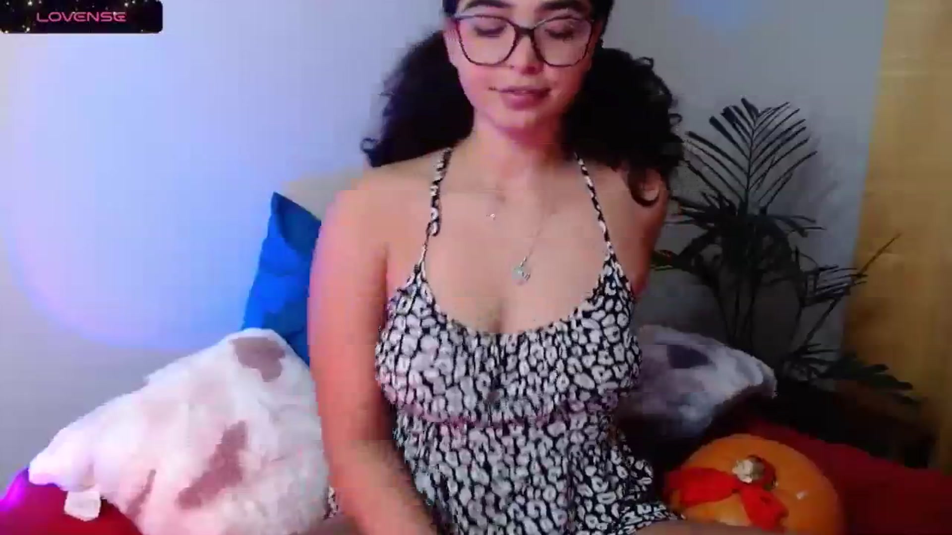 Gallery image thumbnail from Ariagaleo's myfreecams stream on, 10/19/2023, 17:11 image 7 of 20