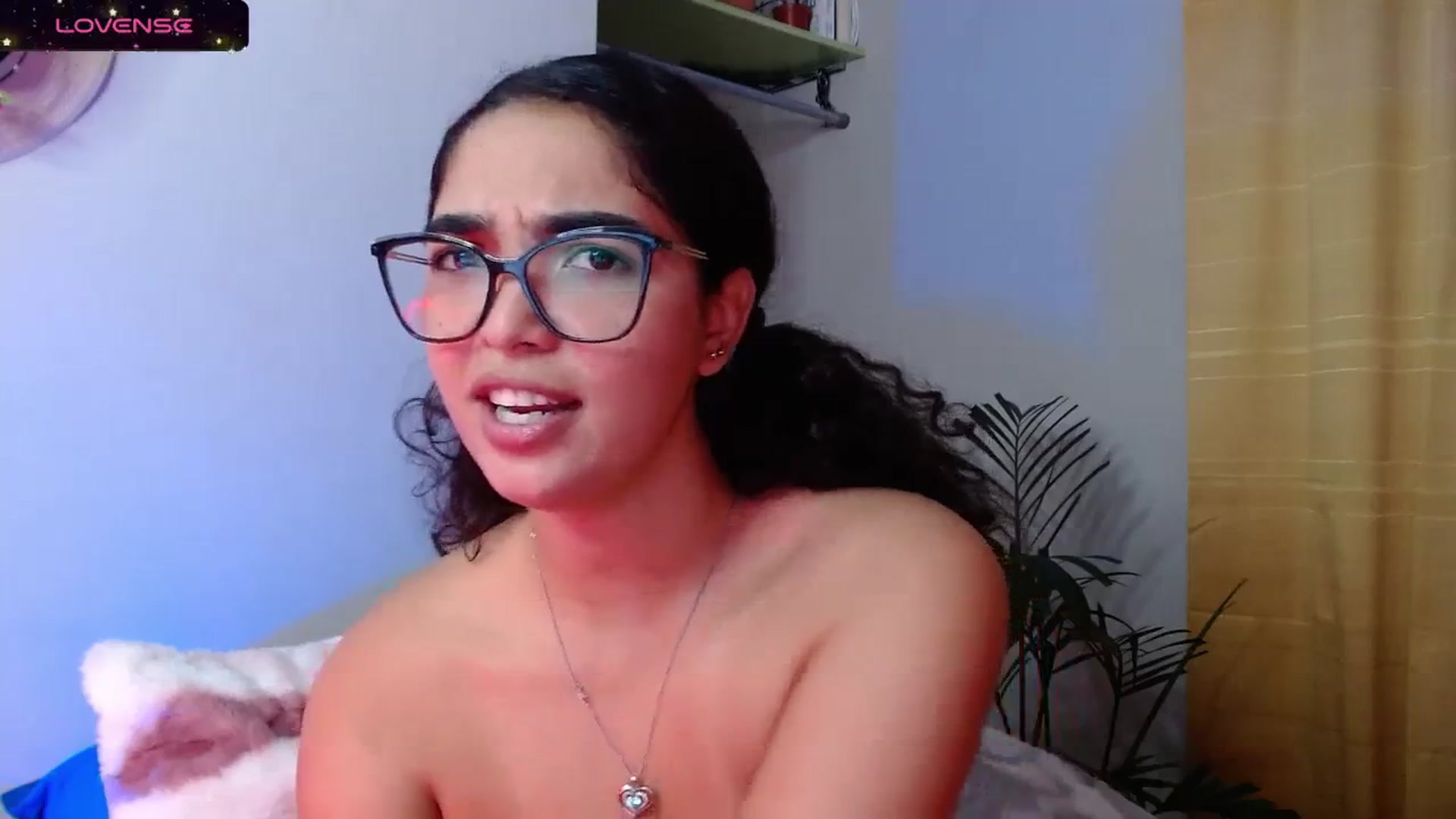 Gallery image thumbnail from Ariagaleo's myfreecams stream on, 10/19/2023, 17:44 image 13 of 20
