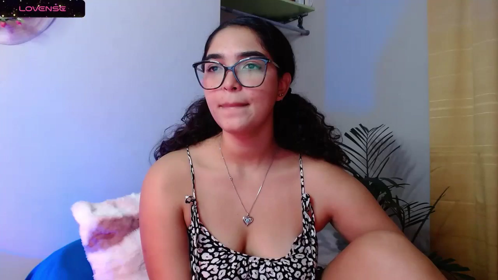 Gallery image thumbnail from Ariagaleo's myfreecams stream on, 10/19/2023, 19:16 image 1 of 20