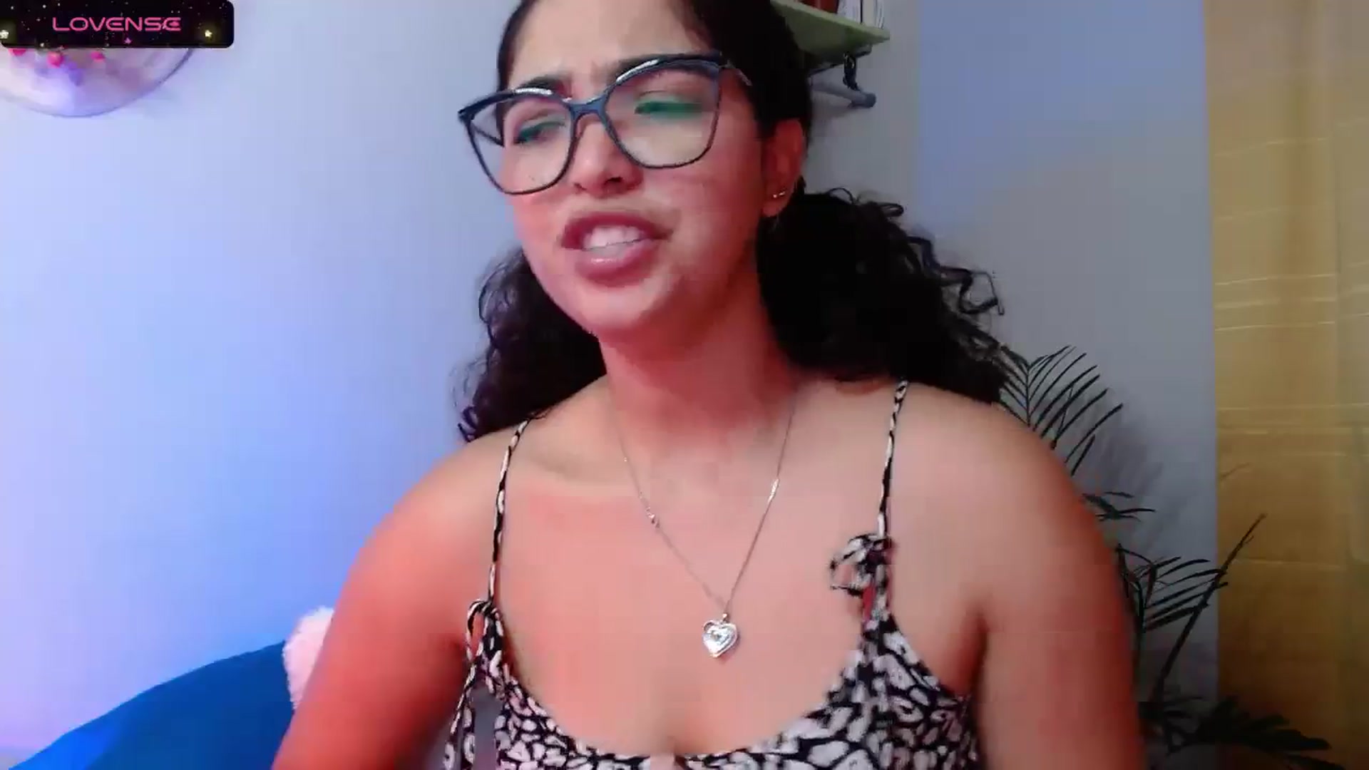 Gallery image thumbnail from Ariagaleo's myfreecams stream on, 10/19/2023, 19:16 image 15 of 20
