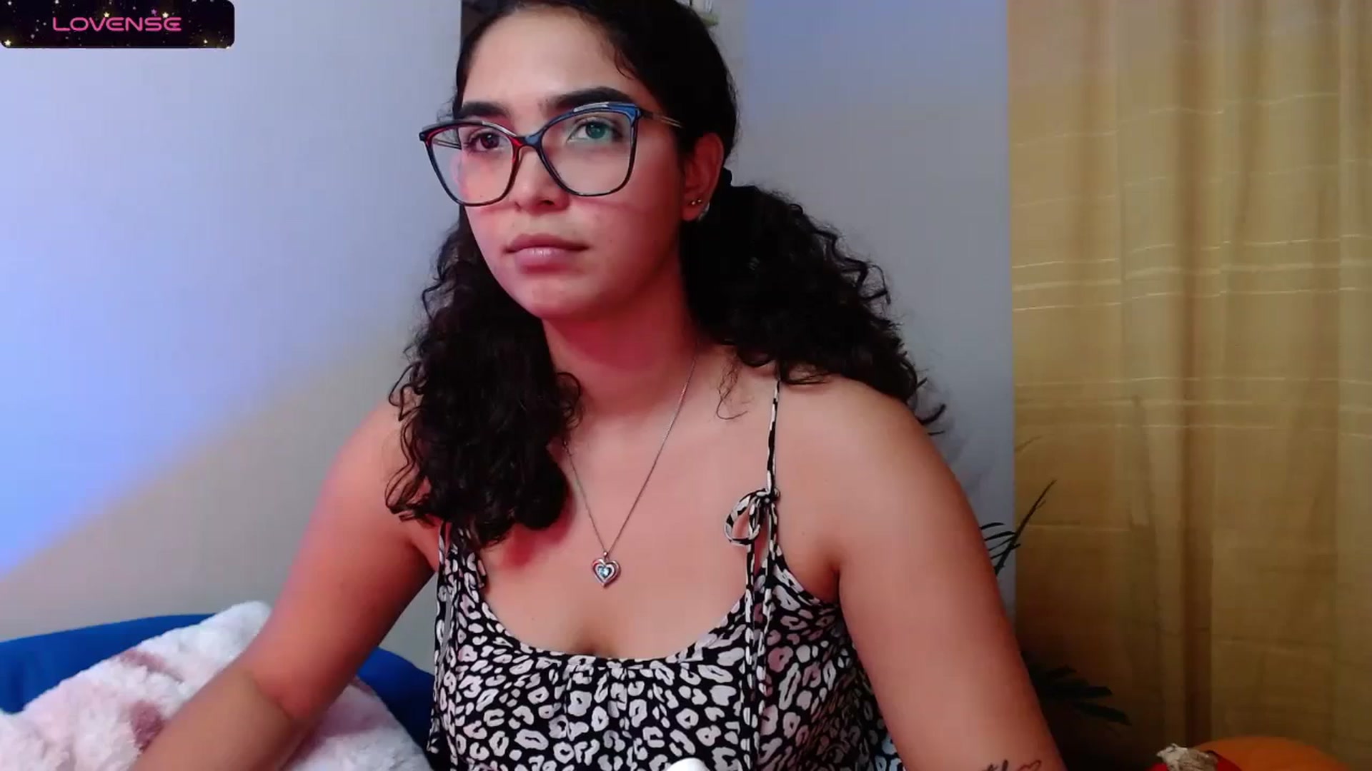 Gallery image thumbnail from Ariagaleo's myfreecams stream on, 10/19/2023, 19:16 image 20 of 20
