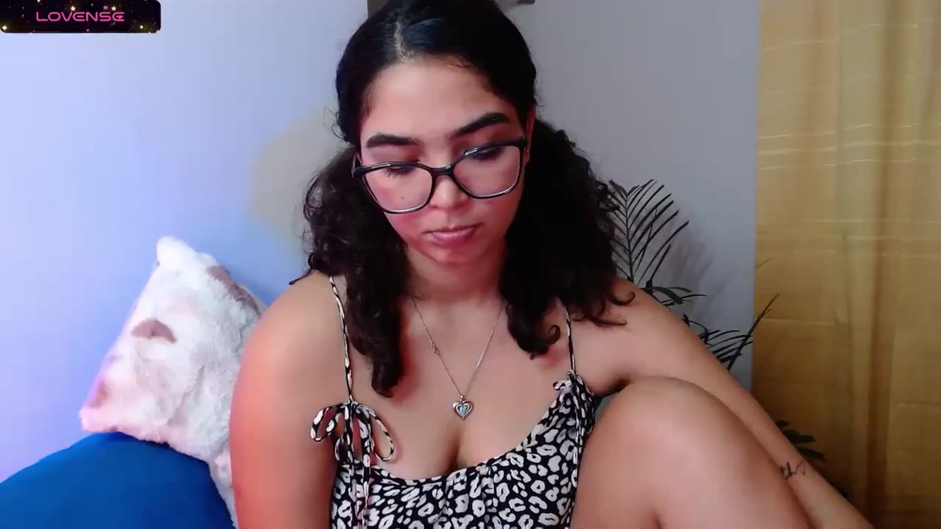 Gallery image thumbnail from Ariagaleo's myfreecams stream on, 10/19/2023, 21:02 image 11 of 20