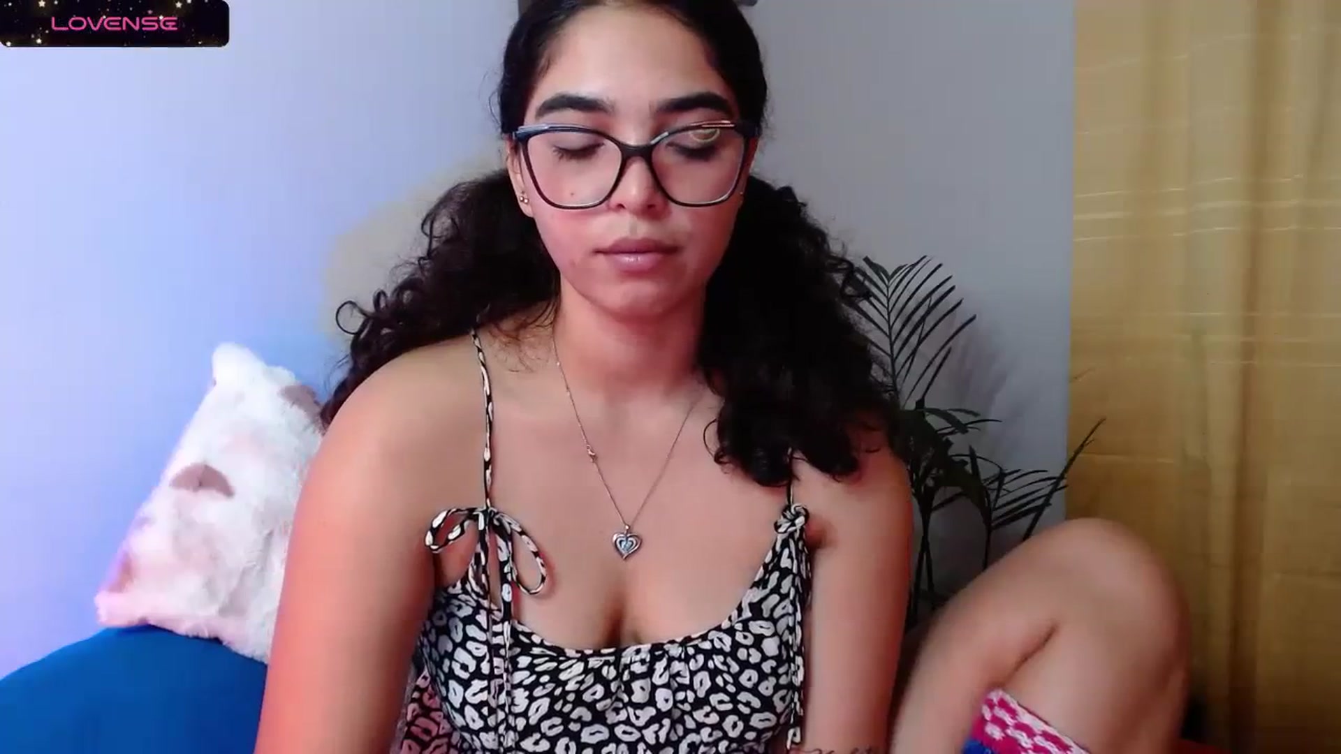 Gallery image thumbnail from Ariagaleo's myfreecams stream on, 10/19/2023, 21:02 image 5 of 20