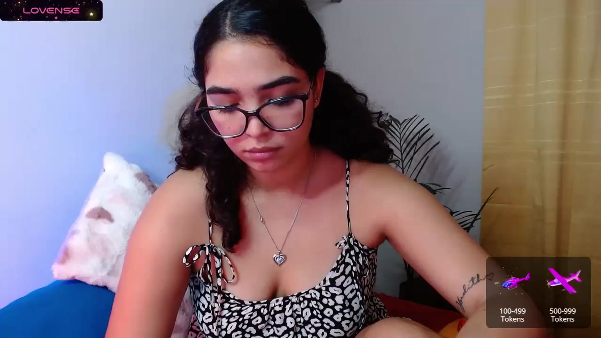 Gallery image thumbnail from Ariagaleo's myfreecams stream on, 10/19/2023, 21:02 image 8 of 20