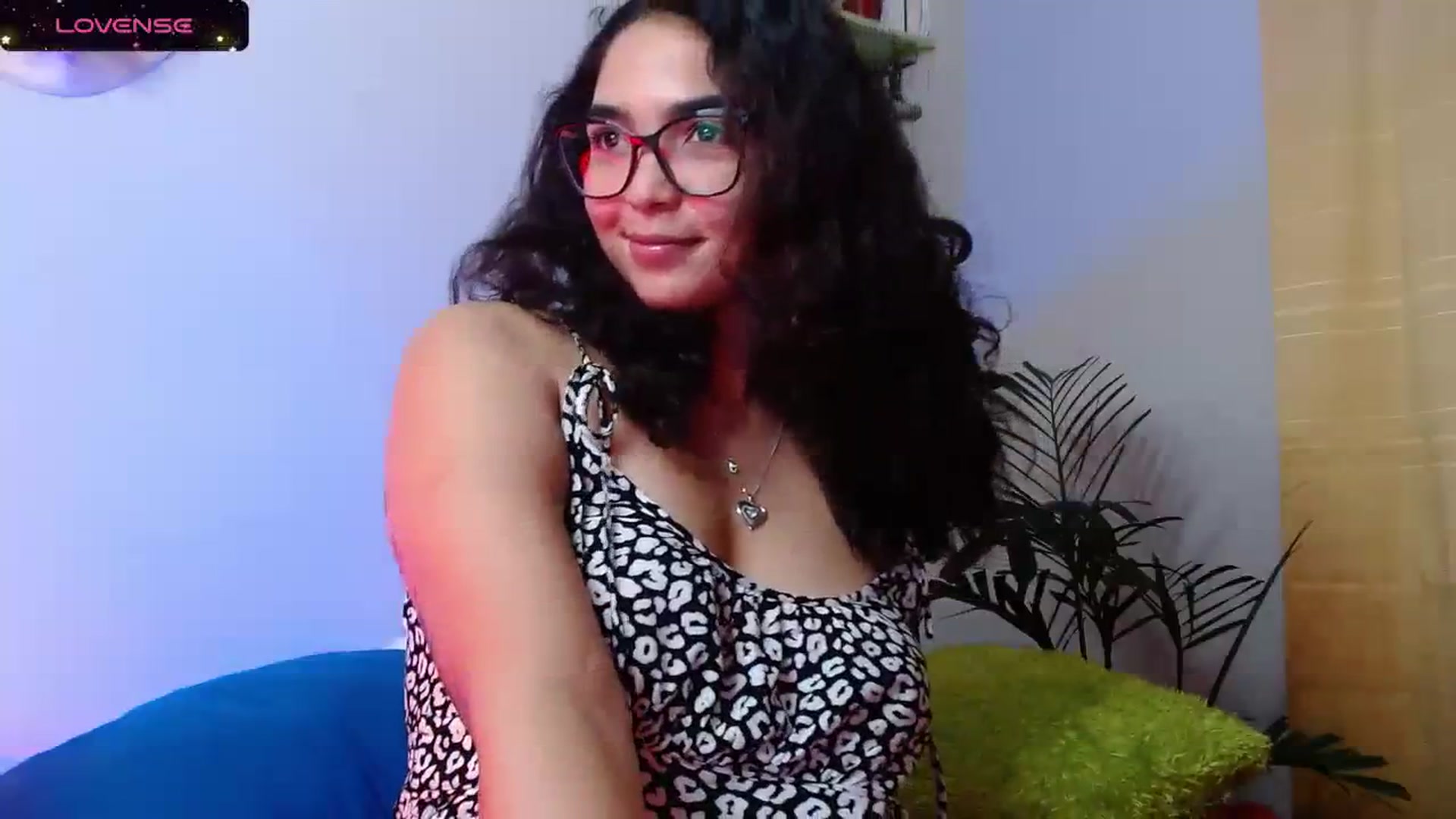 Gallery image thumbnail from Ariagaleo's myfreecams stream on, 10/19/2023, 22:24 image 11 of 20
