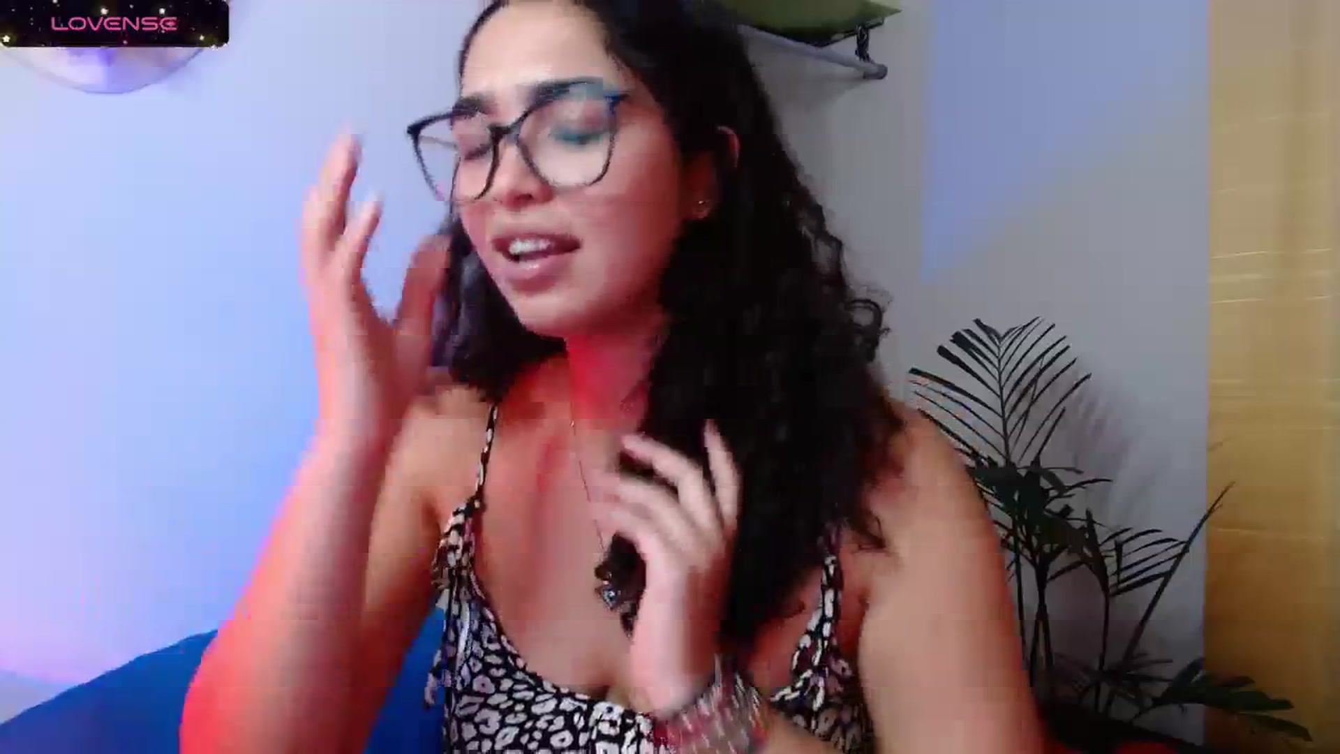 Gallery image thumbnail from Ariagaleo's myfreecams stream on, 10/19/2023, 22:24 image 16 of 20