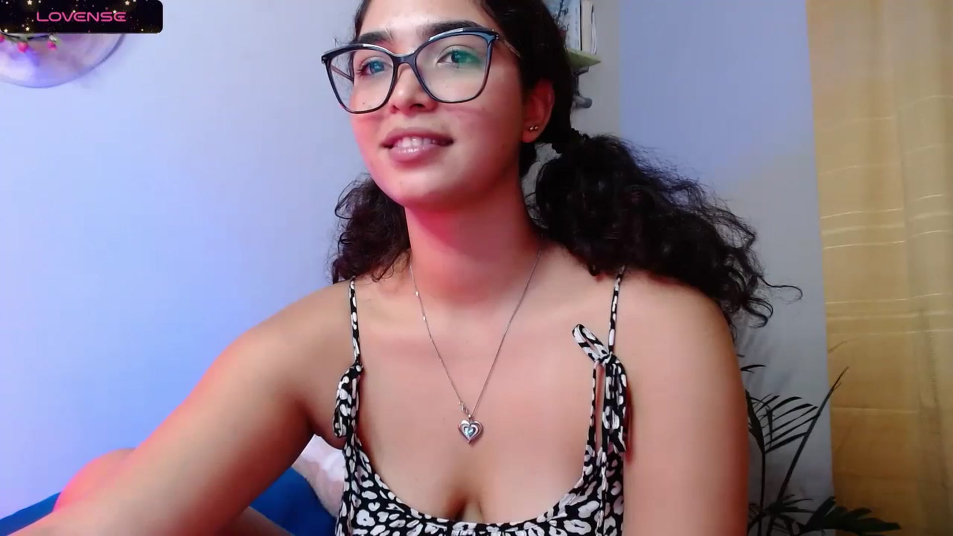 Gallery image thumbnail from Ariagaleo's myfreecams stream on, 10/19/2023, 22:24 image 8 of 20