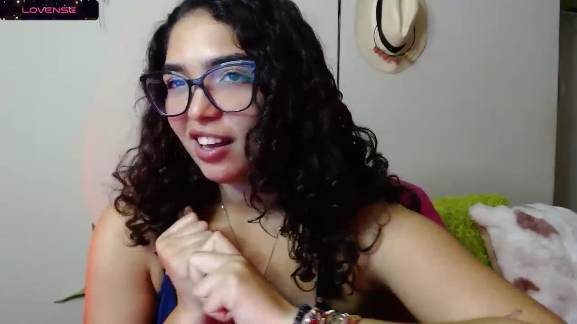 Gallery image thumbnail from Ariagaleo's myfreecams stream on, 10/22/2023, 03:35 image 19 of 20
