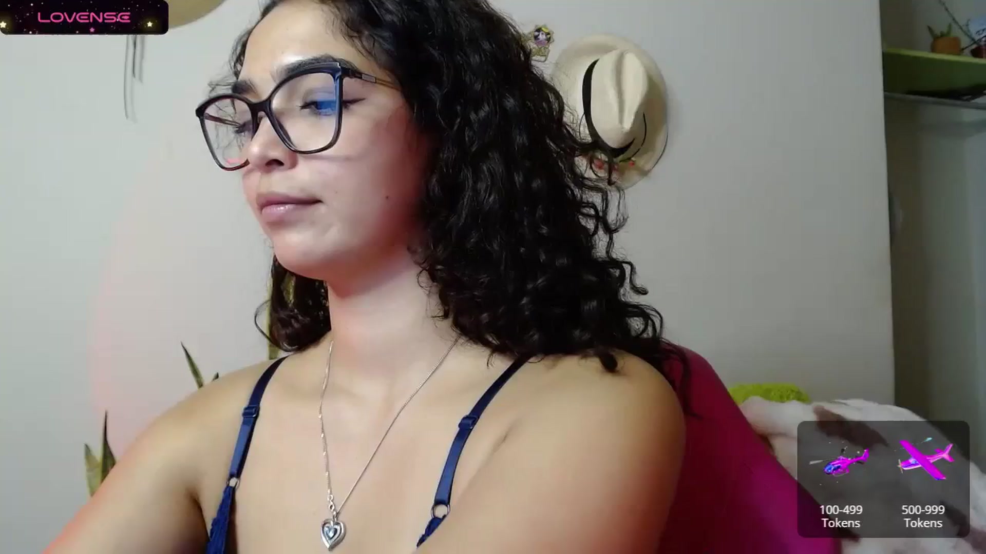 Gallery image thumbnail from Ariagaleo's myfreecams stream on, 10/22/2023, 05:46 image 7 of 20