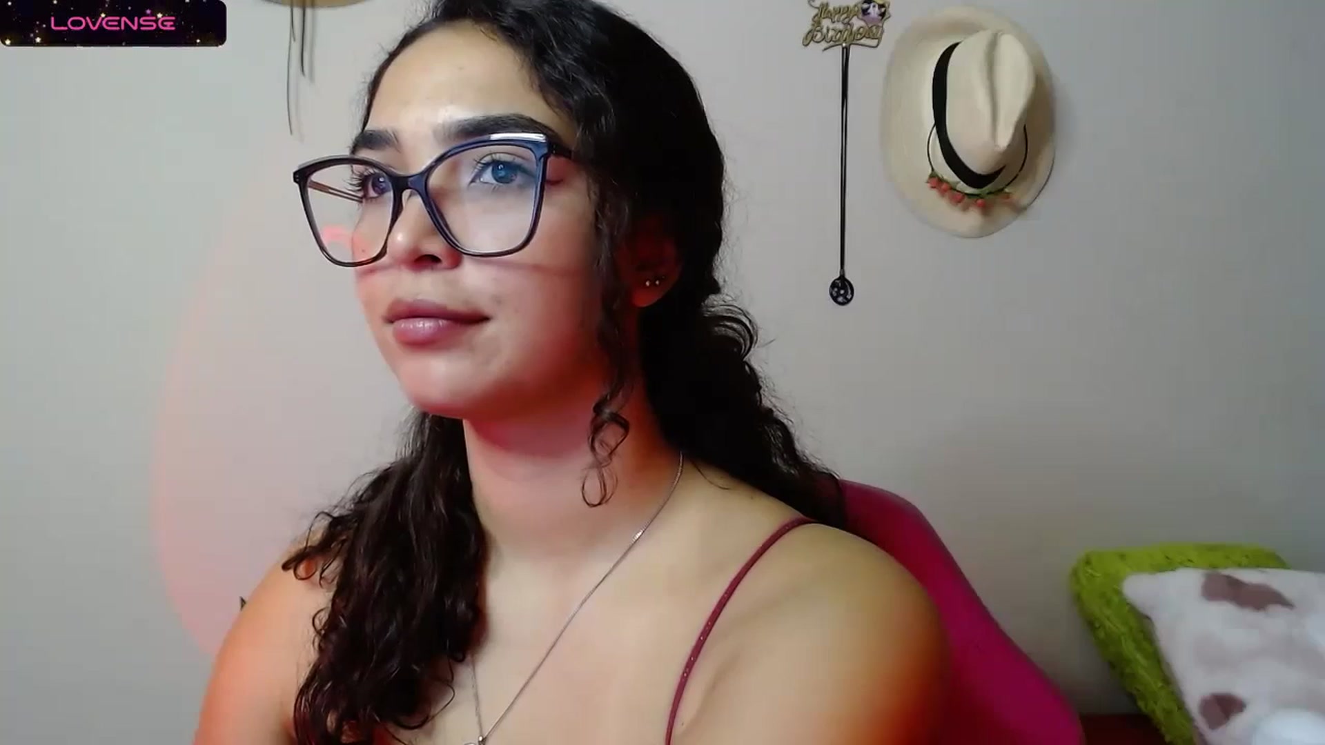 Gallery image thumbnail from Ariagaleo's myfreecams stream on, 10/22/2023, 21:20 image 3 of 20