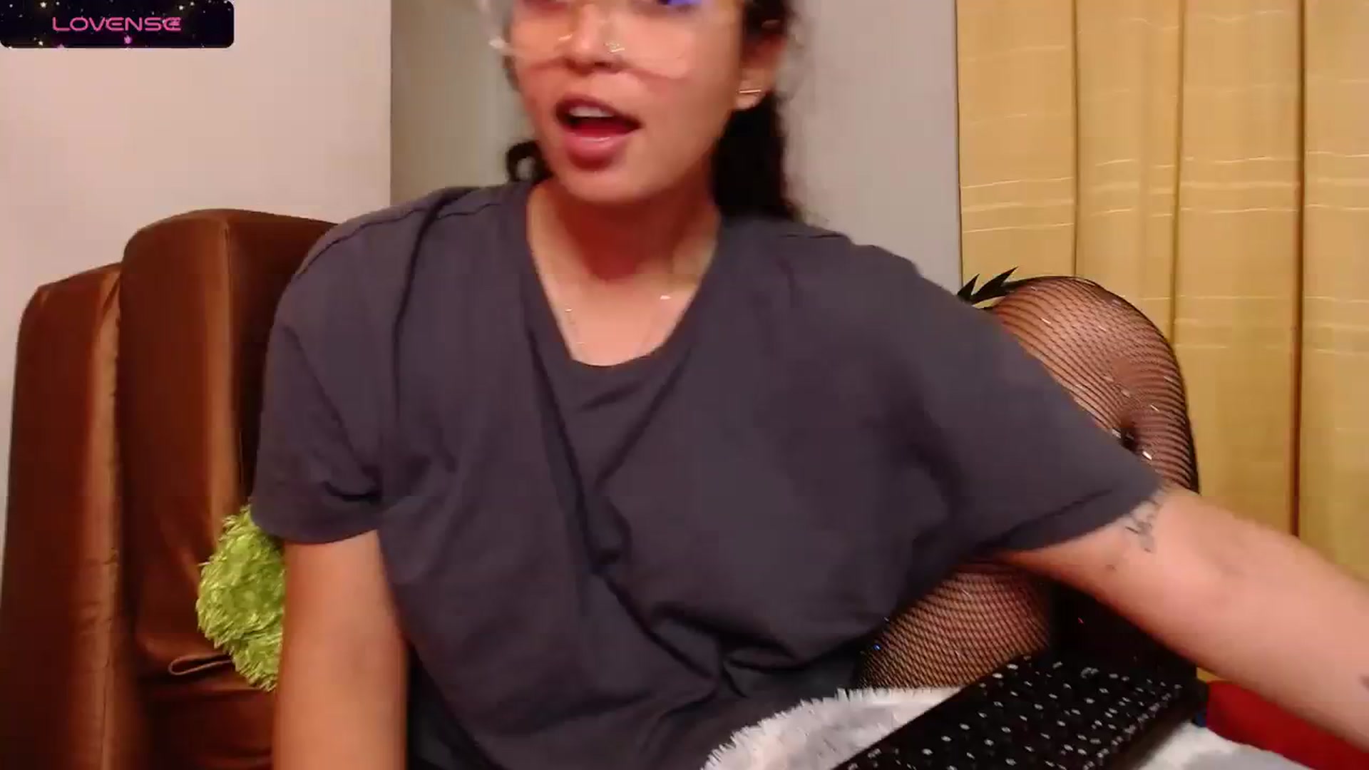 Gallery image thumbnail from Ariagaleo's myfreecams stream on, 10/27/2023, 23:32 image 10 of 20