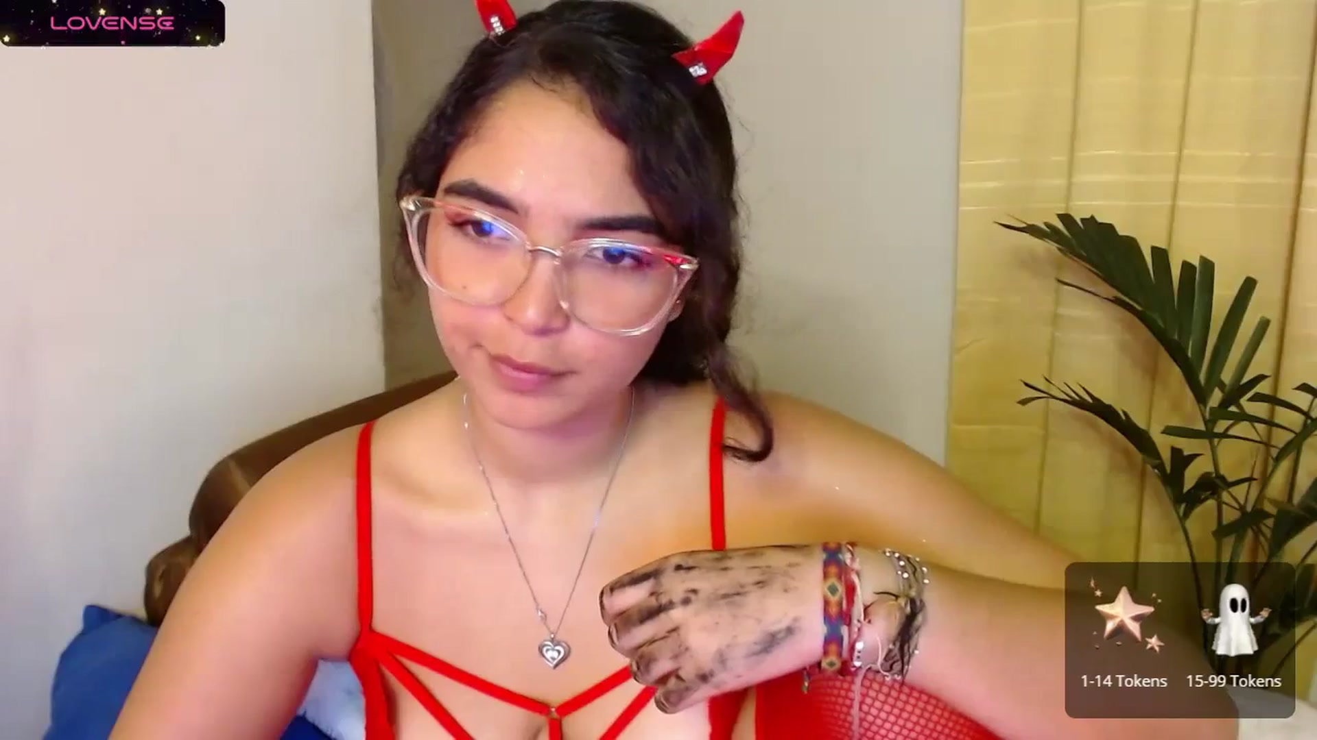 Gallery image thumbnail from Ariagaleo's myfreecams stream on, 10/29/2023, 17:19 image 18 of 20