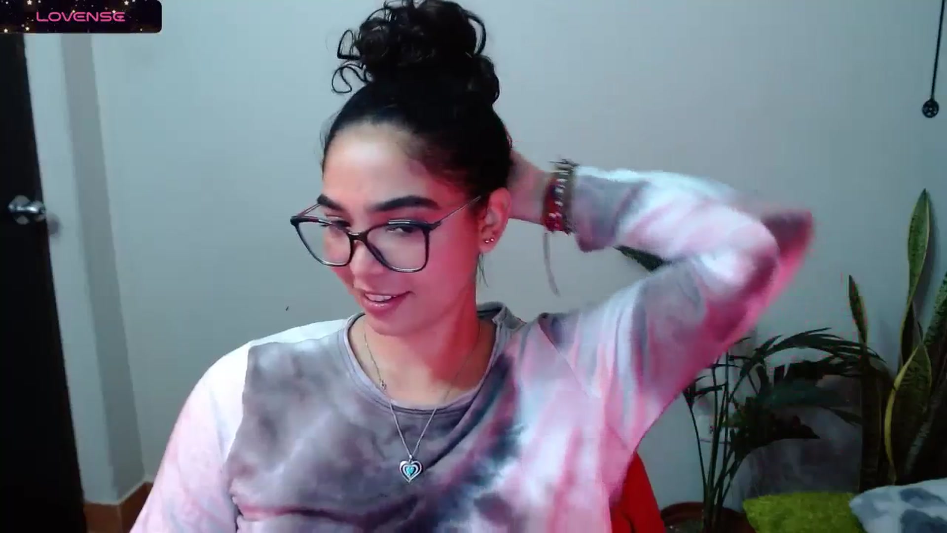 Gallery image thumbnail from Ariagaleo's myfreecams stream on, 11/03/2023, 19:10 image 2 of 20