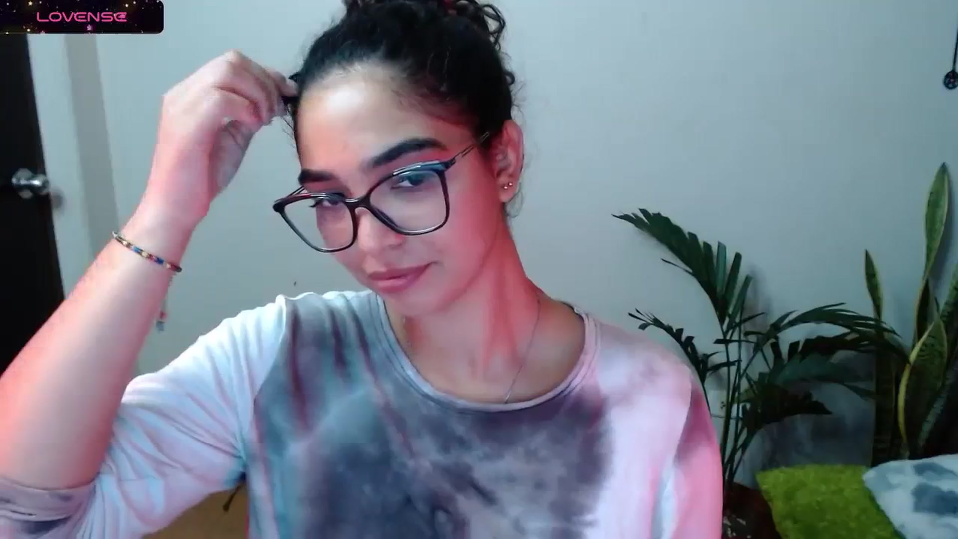 Gallery image thumbnail from Ariagaleo's myfreecams stream on, 11/03/2023, 21:13 image 5 of 20
