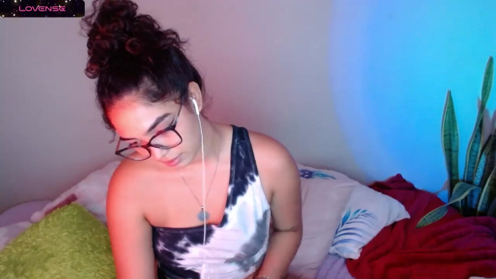 Gallery image thumbnail from Ariagaleo's myfreecams stream on, 11/08/2023, 19:56 image 2 of 20