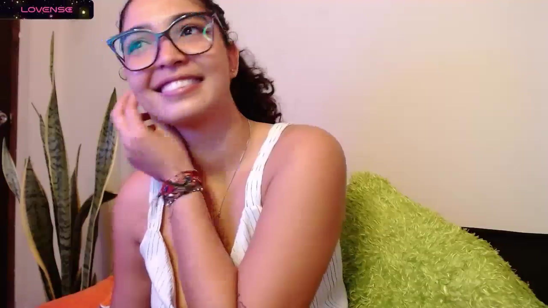 Gallery image thumbnail from Ariagaleo's myfreecams stream on, 11/10/2023, 01:43 image 16 of 20